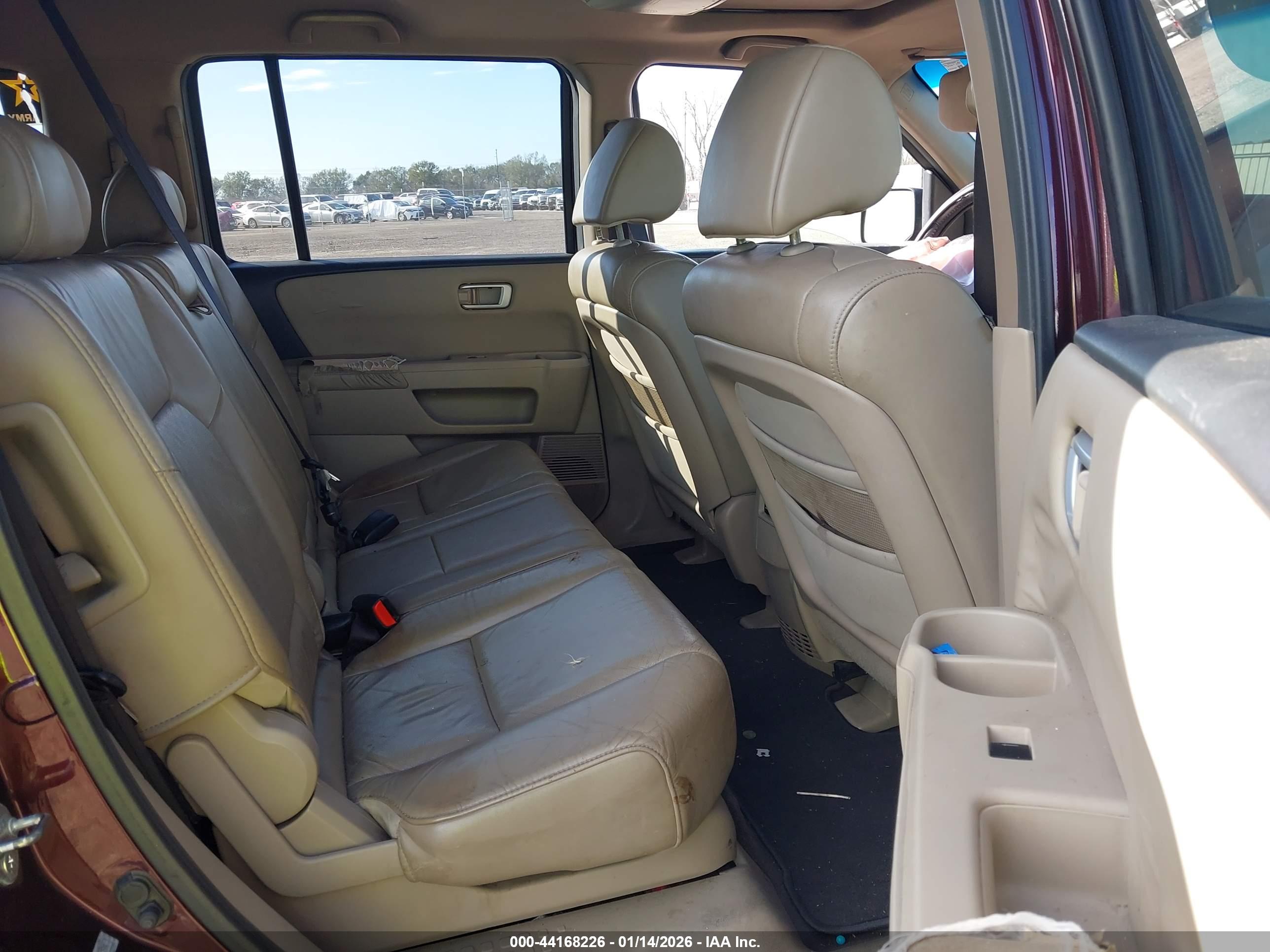 HONDA PILOT image 8