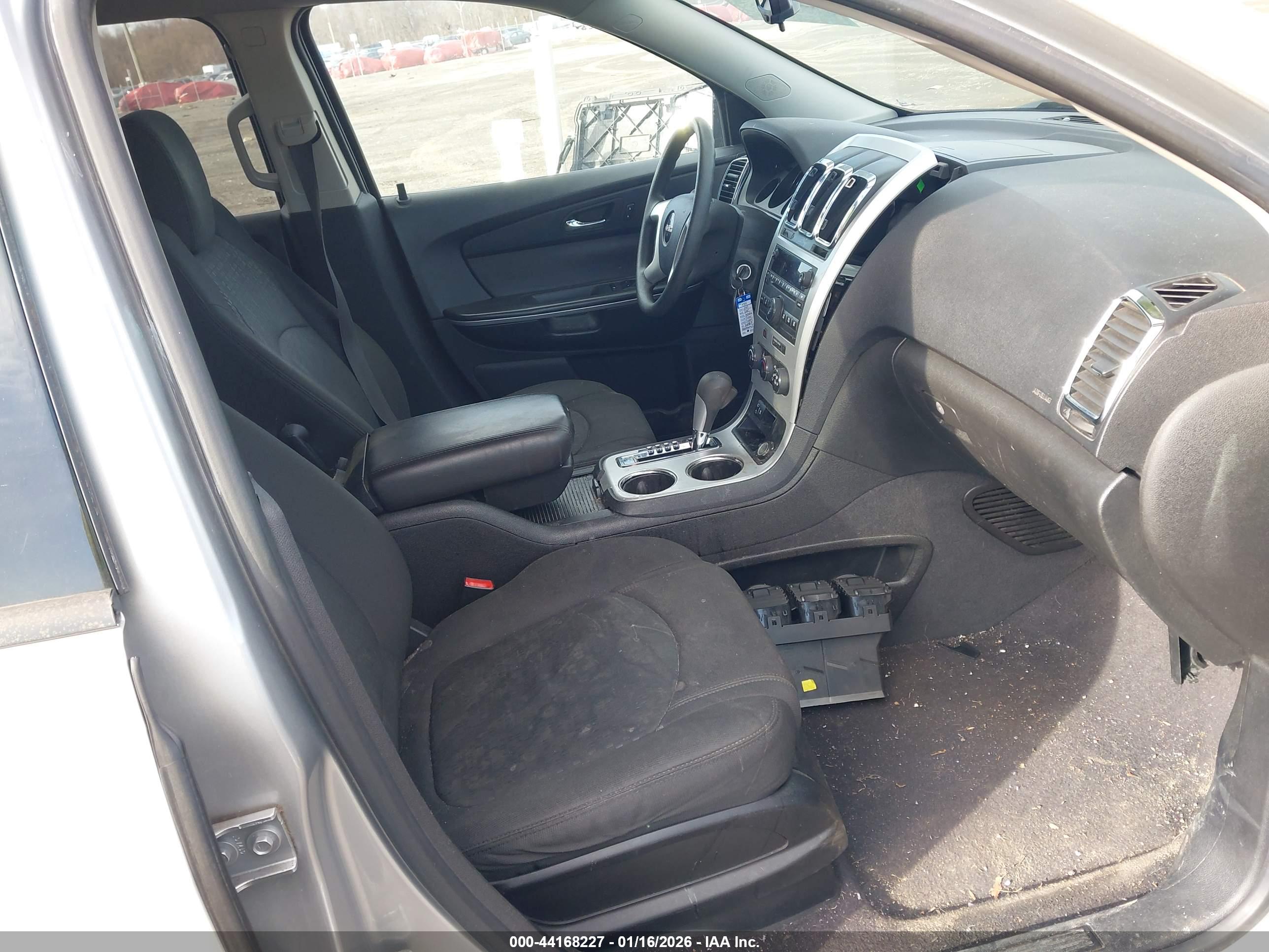 GMC ACADIA image 5