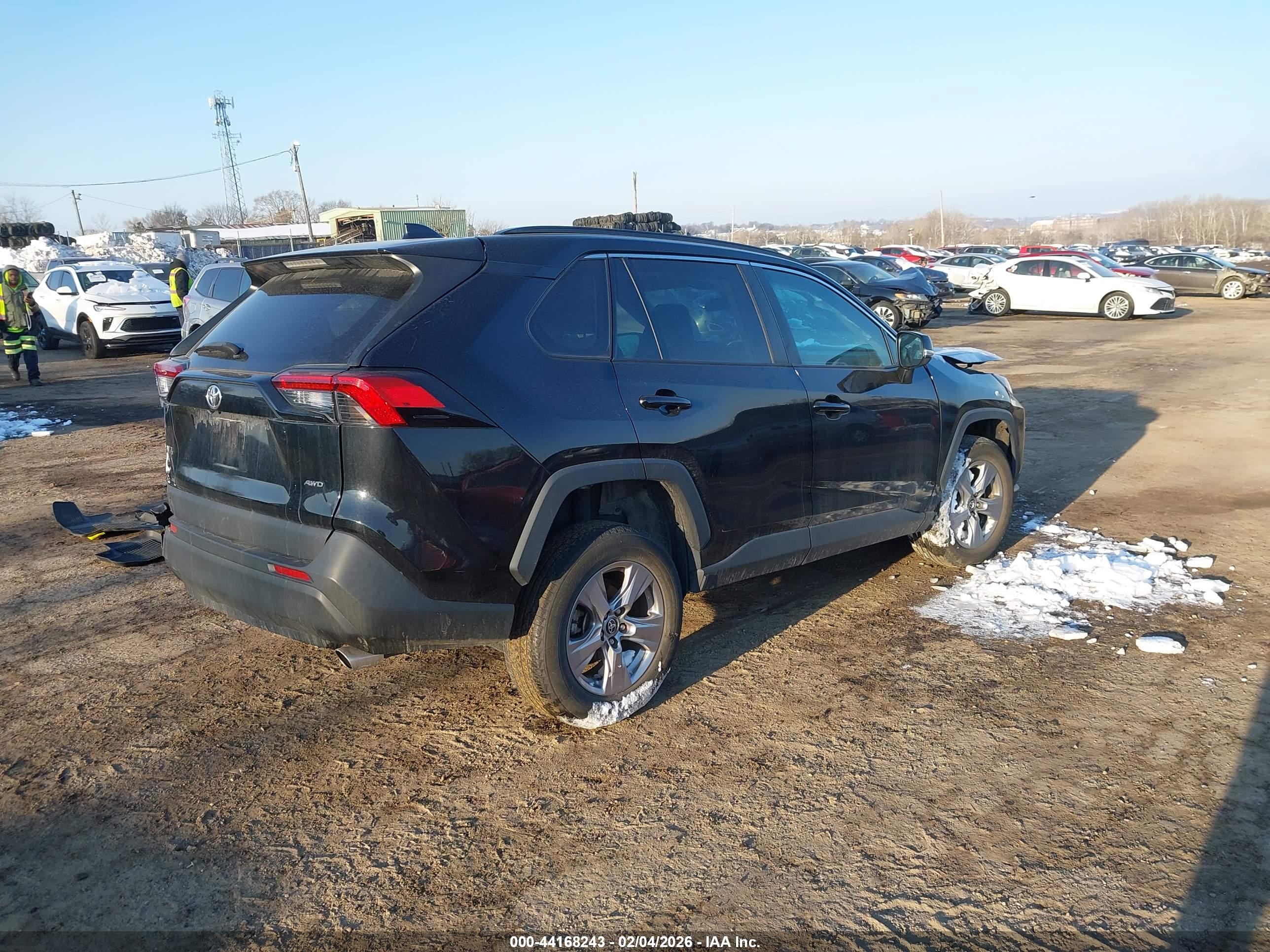 TOYOTA RAV4 image 4