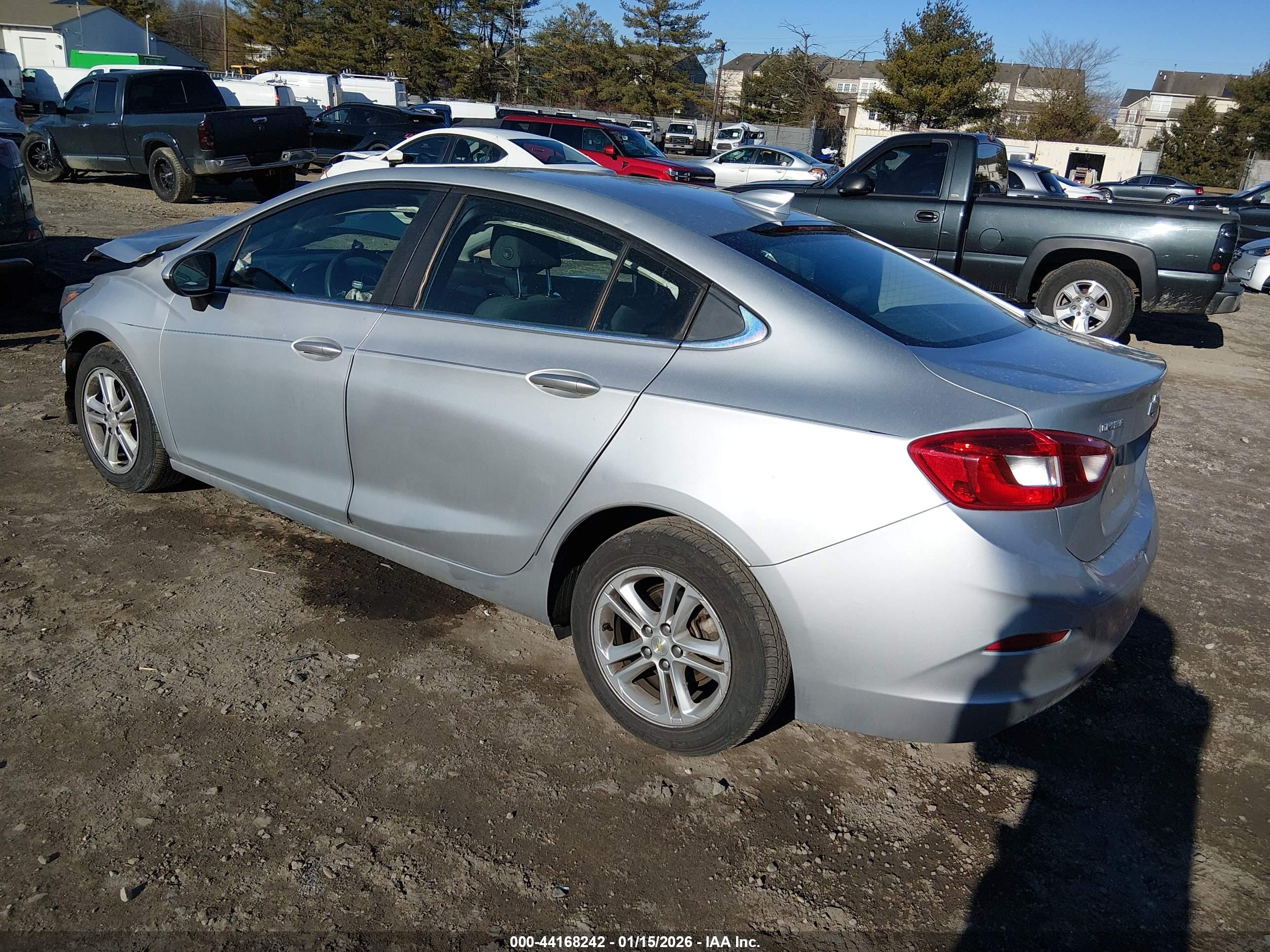 CHEVROLET CRUZE image 3