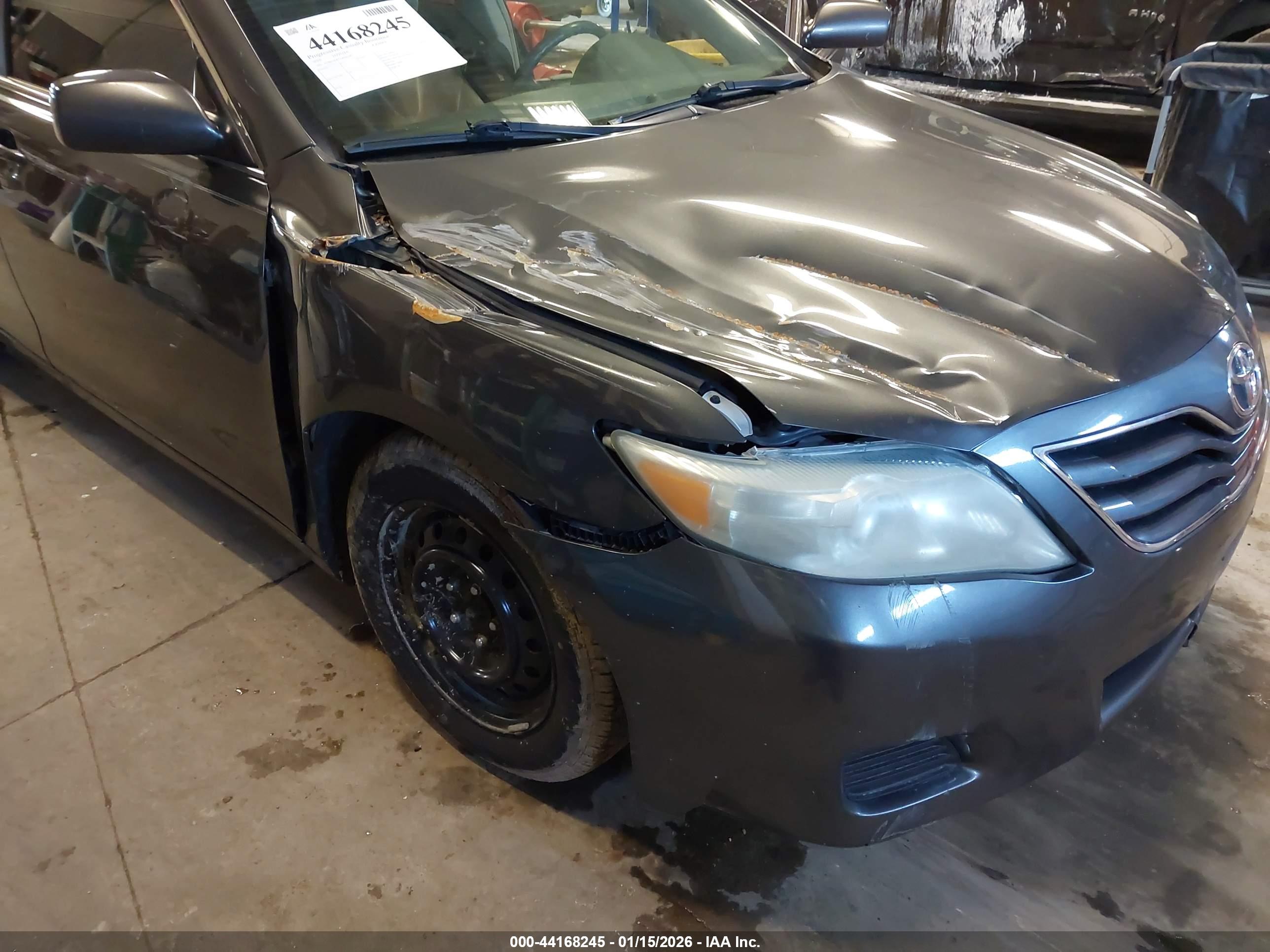 TOYOTA CAMRY image 6