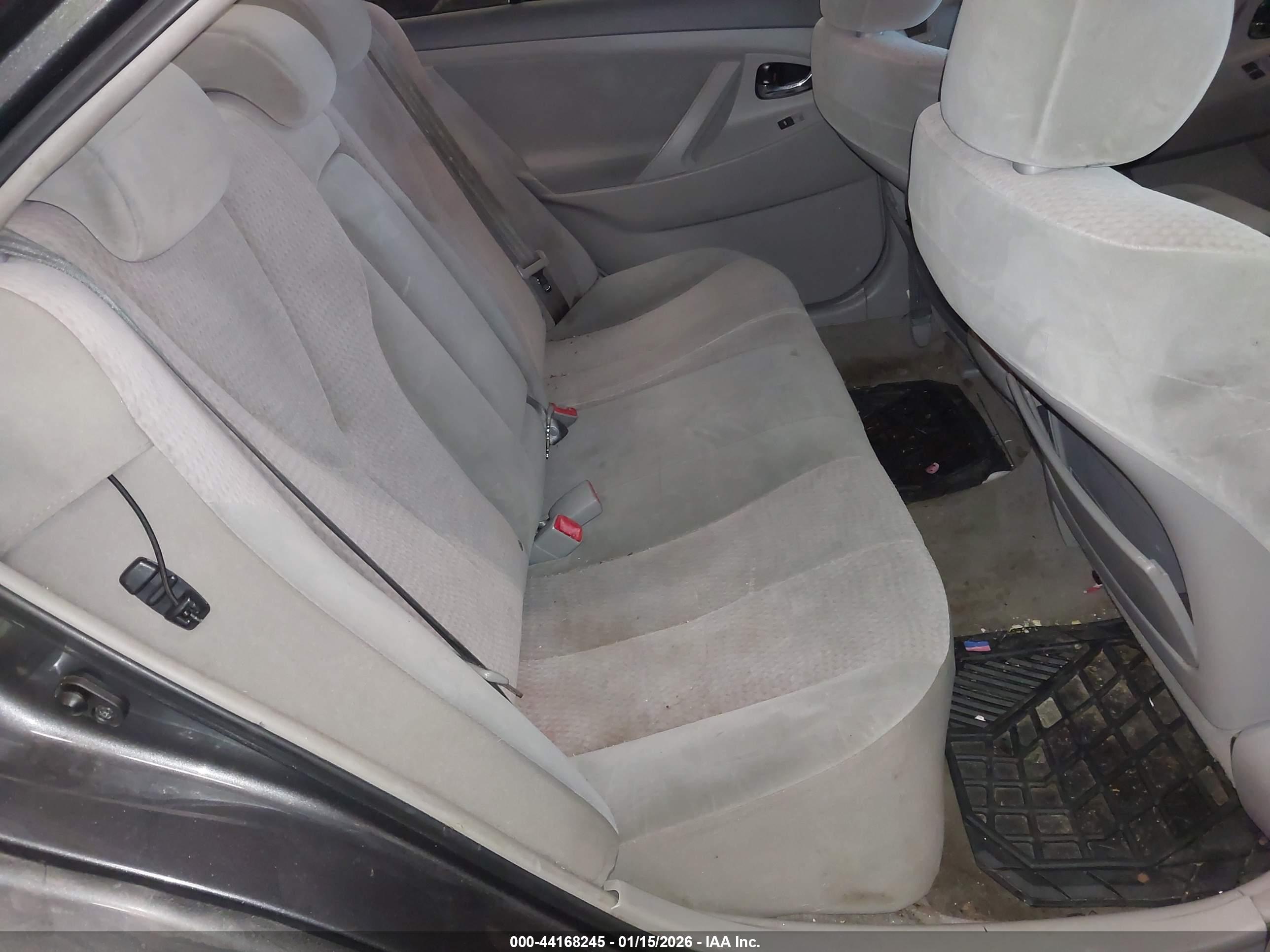 TOYOTA CAMRY image 8