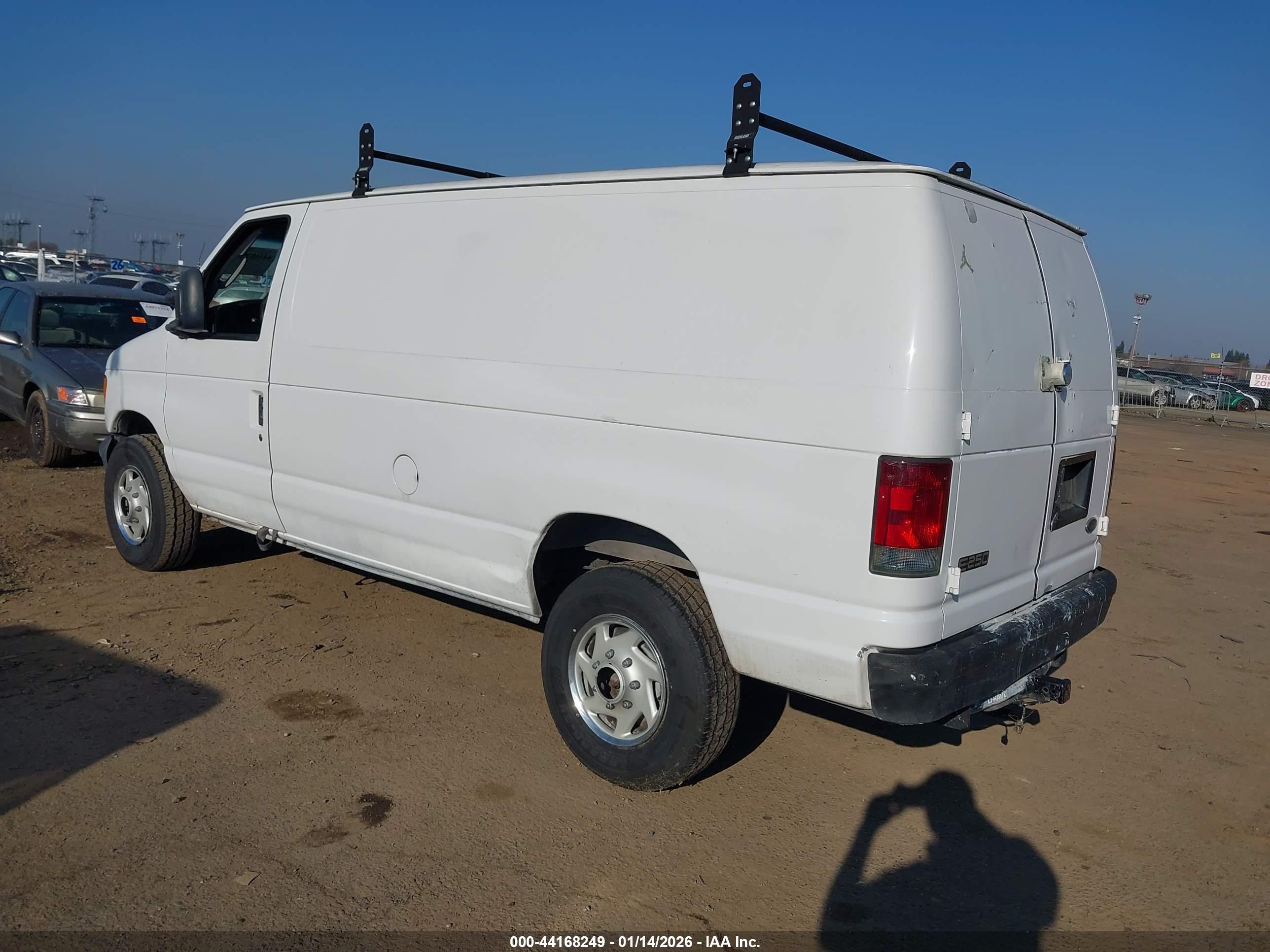 FORD E-250 image 3