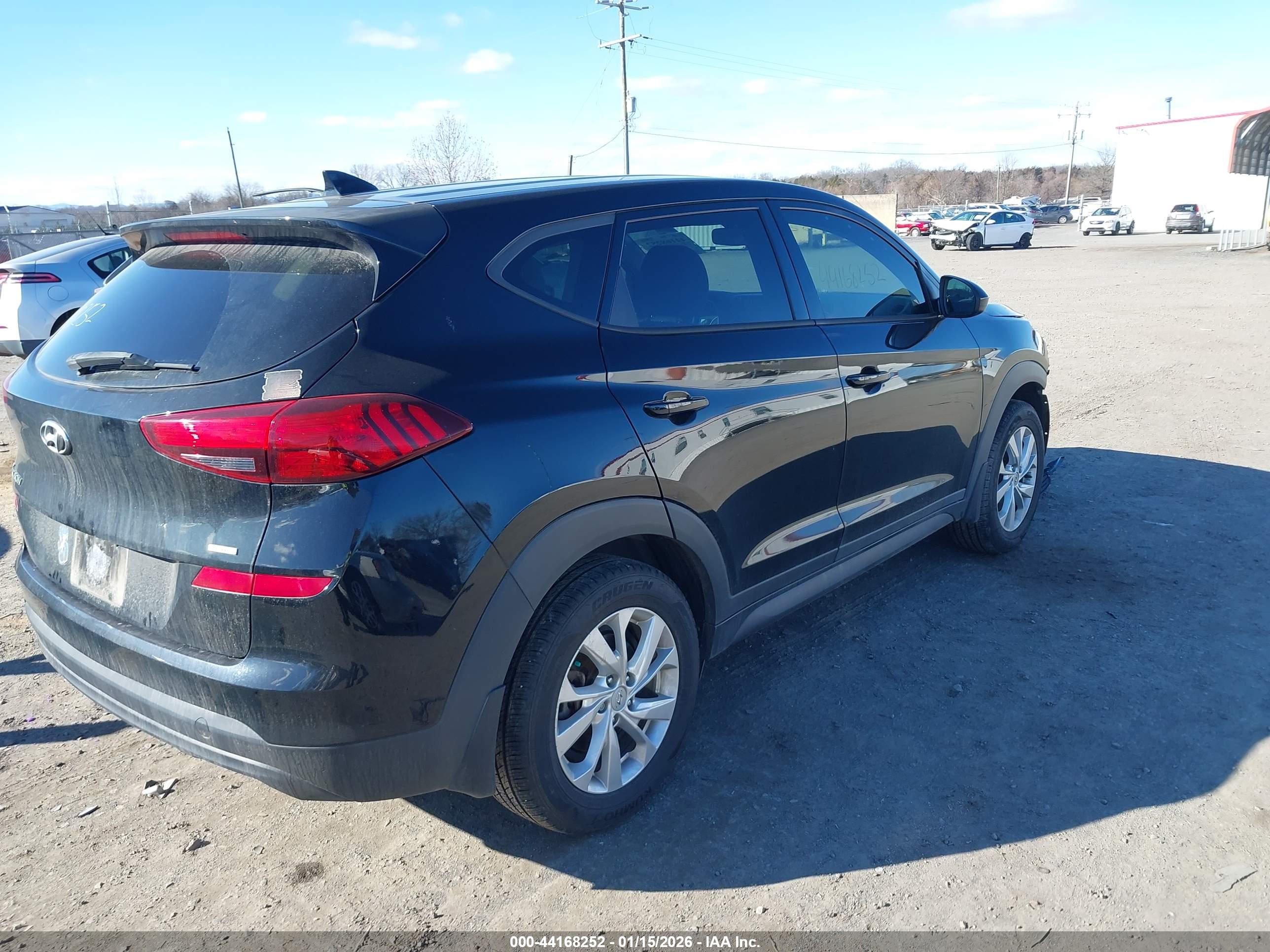 HYUNDAI TUCSON image 4