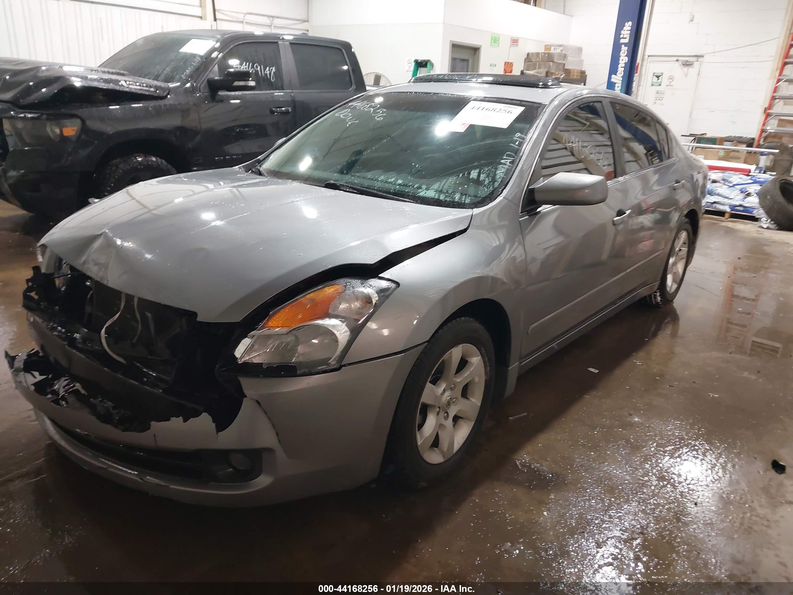 NISSAN ALTIMA image 2
