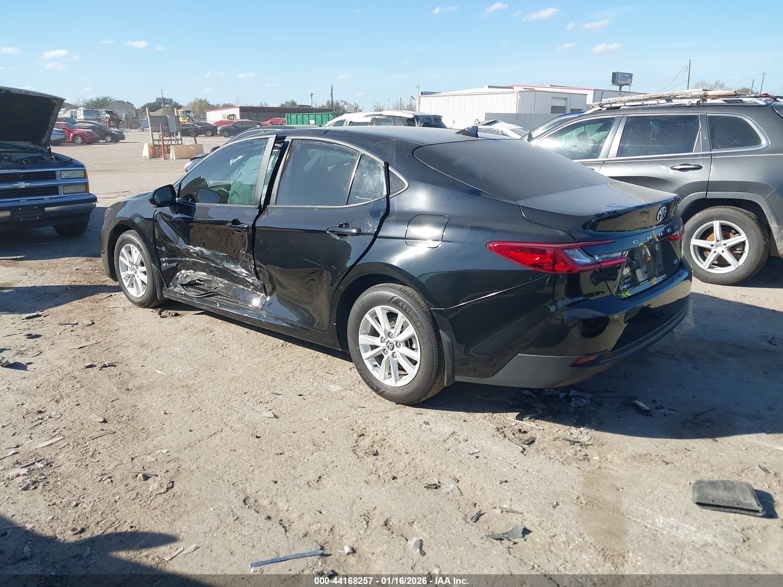 TOYOTA CAMRY image 3