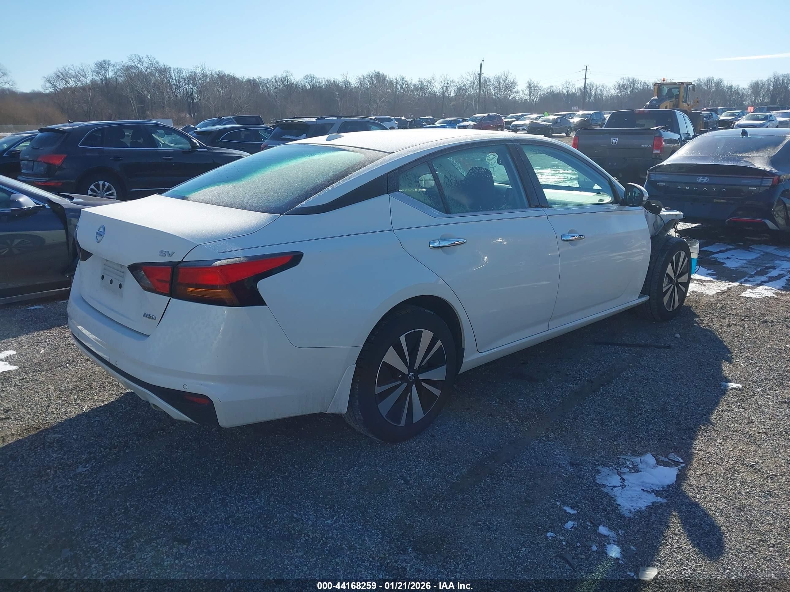 NISSAN ALTIMA image 4