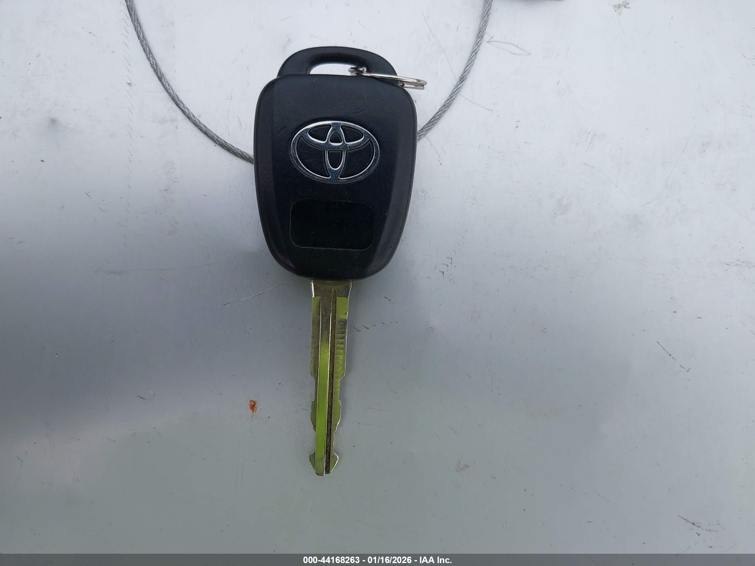 TOYOTA COROLLA image 11