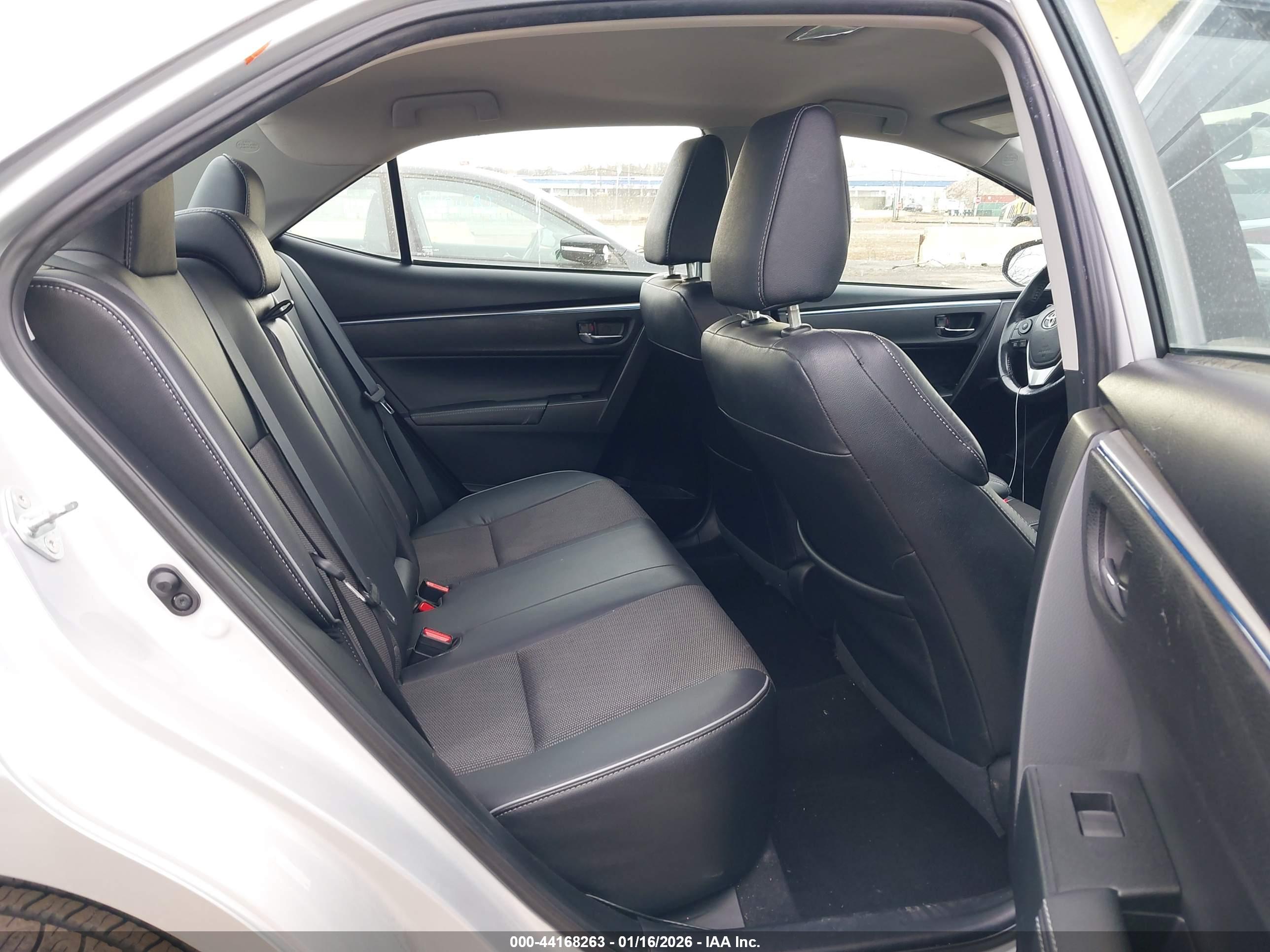 TOYOTA COROLLA image 8