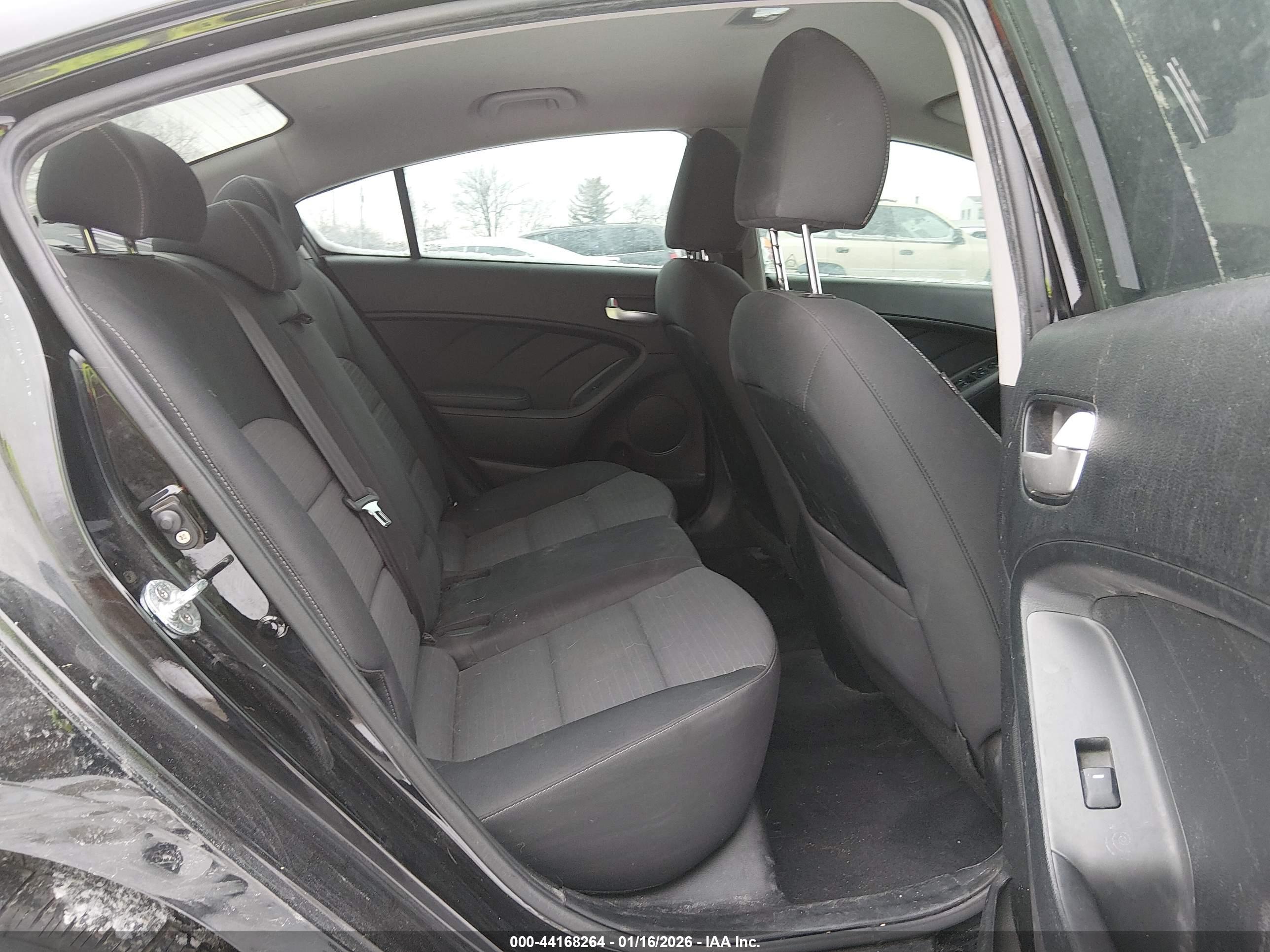 KIA FORTE image 8