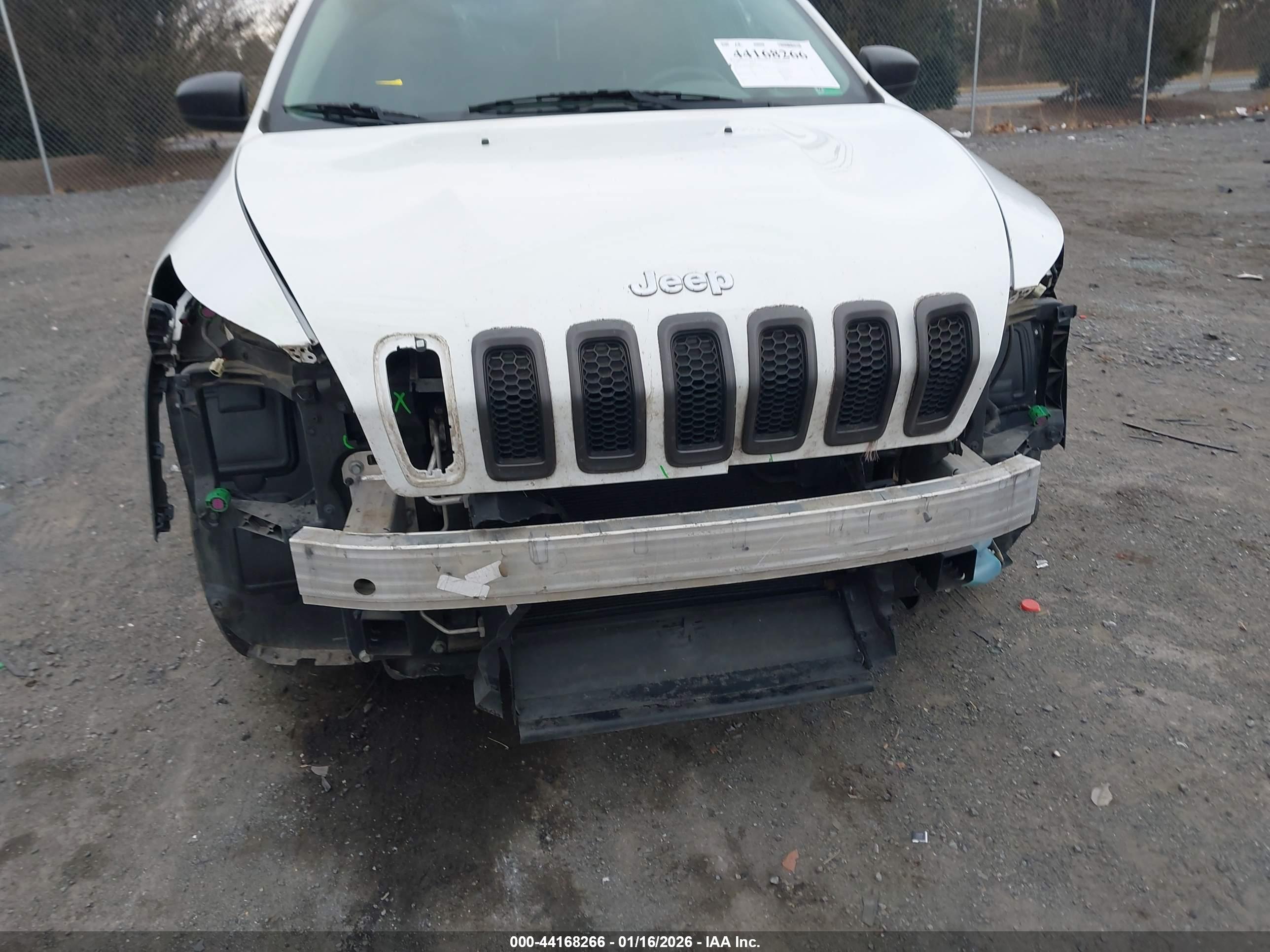 JEEP CHEROKEE image 6