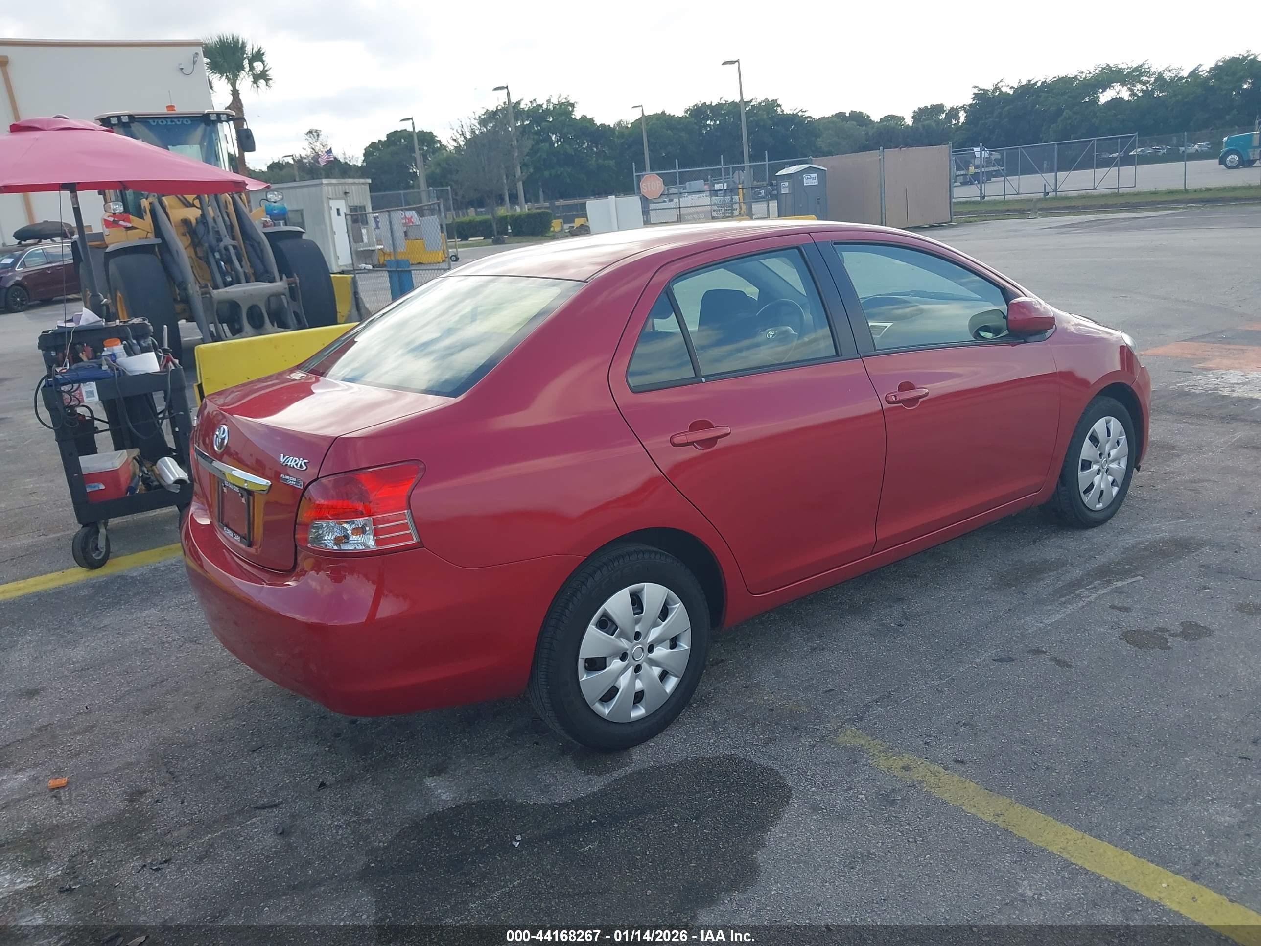 TOYOTA YARIS image 4