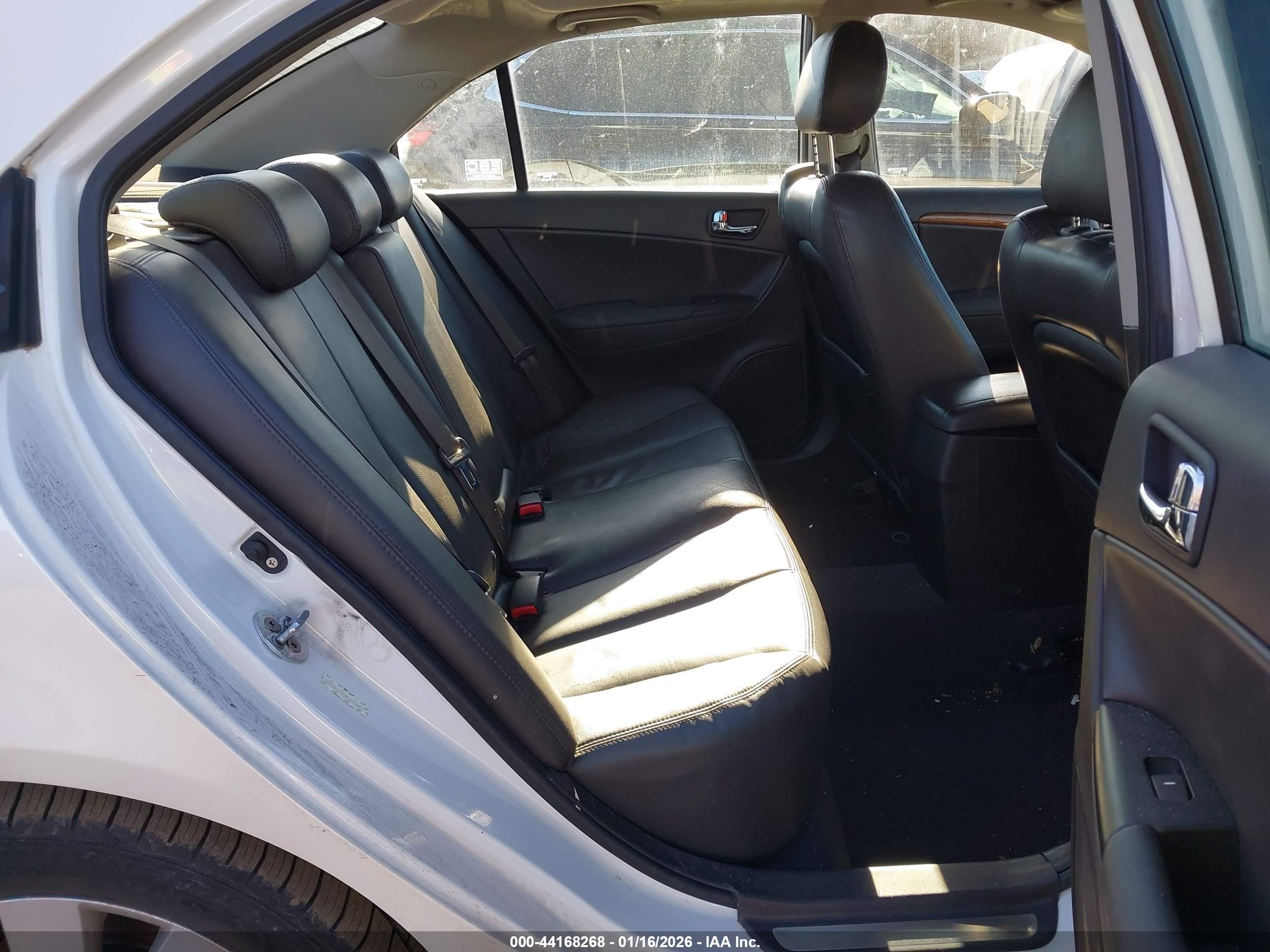 HYUNDAI SONATA image 8