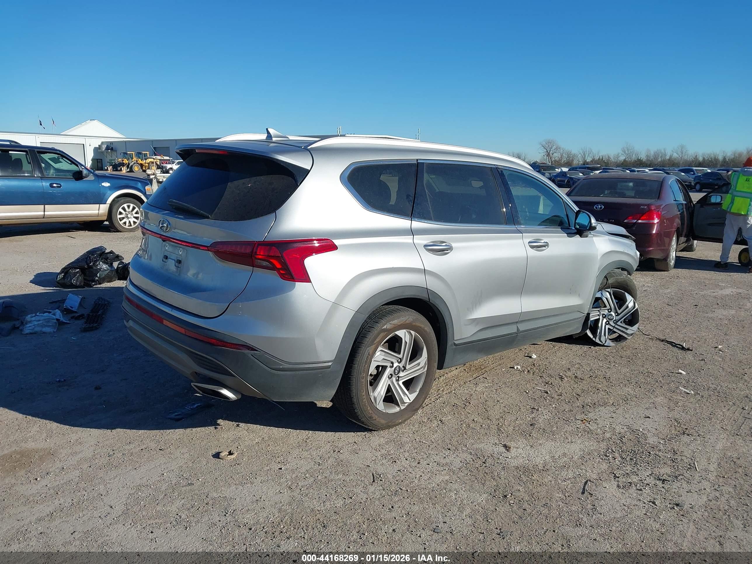 HYUNDAI SANTA image 4