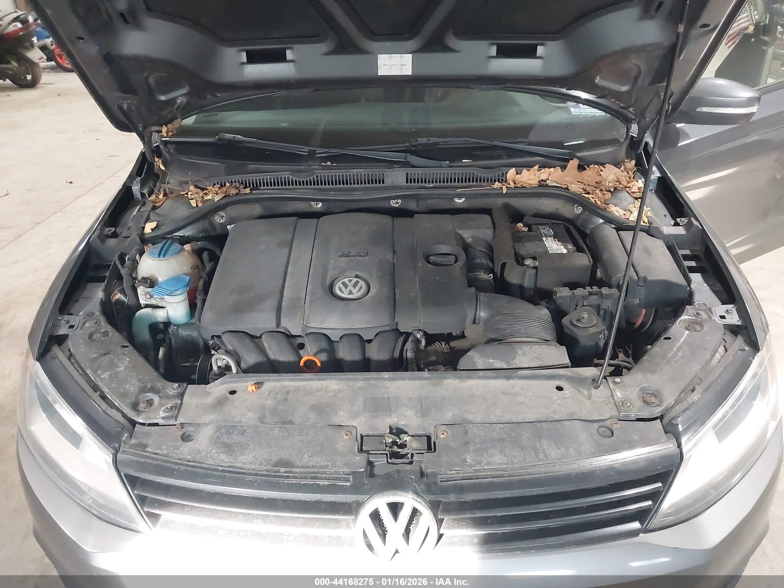 VOLKSWAGEN JETTA image 10
