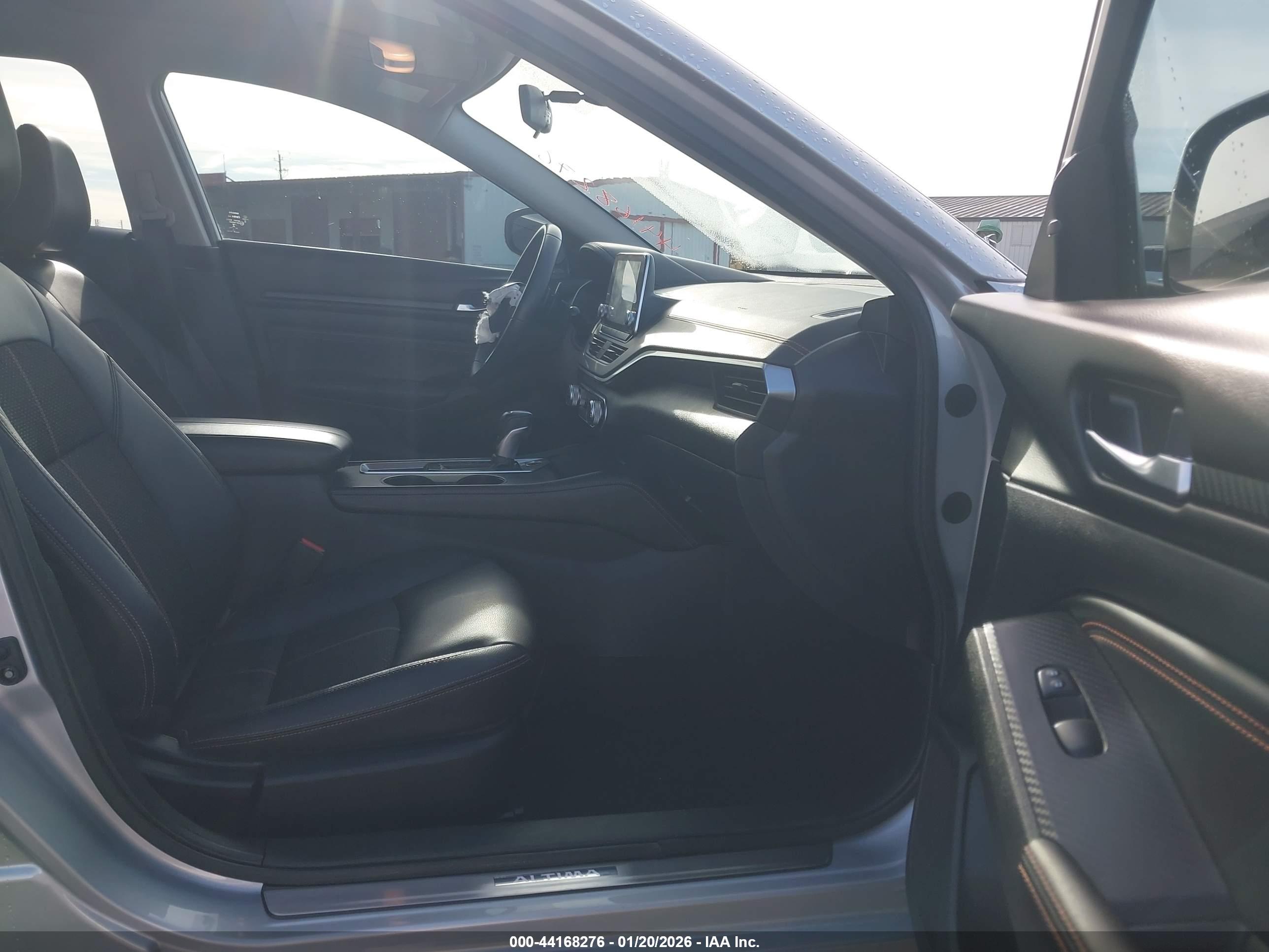 NISSAN ALTIMA image 5