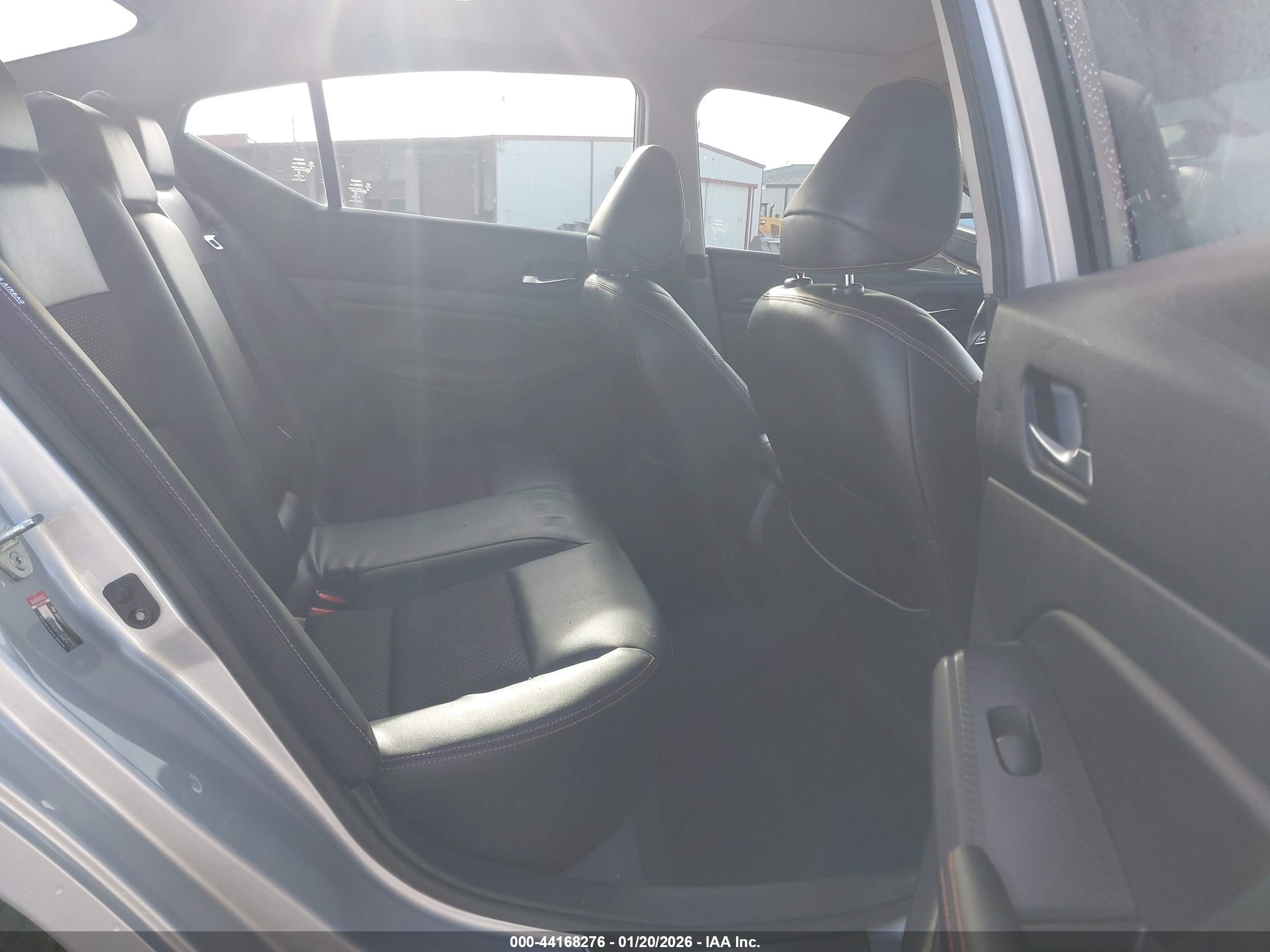 NISSAN ALTIMA image 8