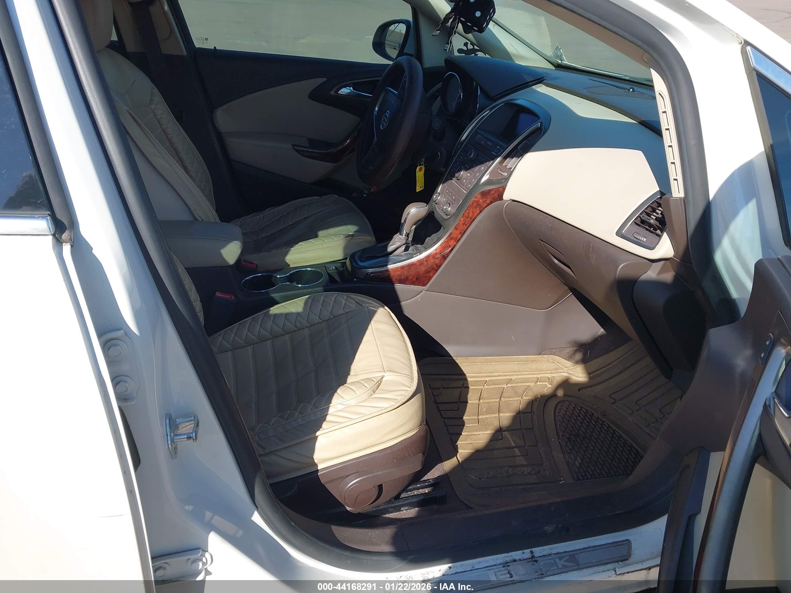 BUICK VERANO image 5