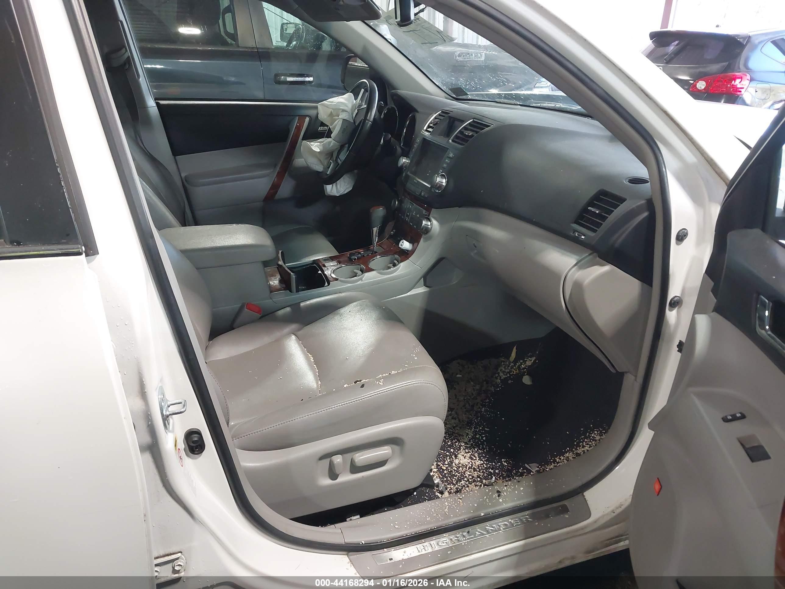 TOYOTA HIGHLANDER image 5