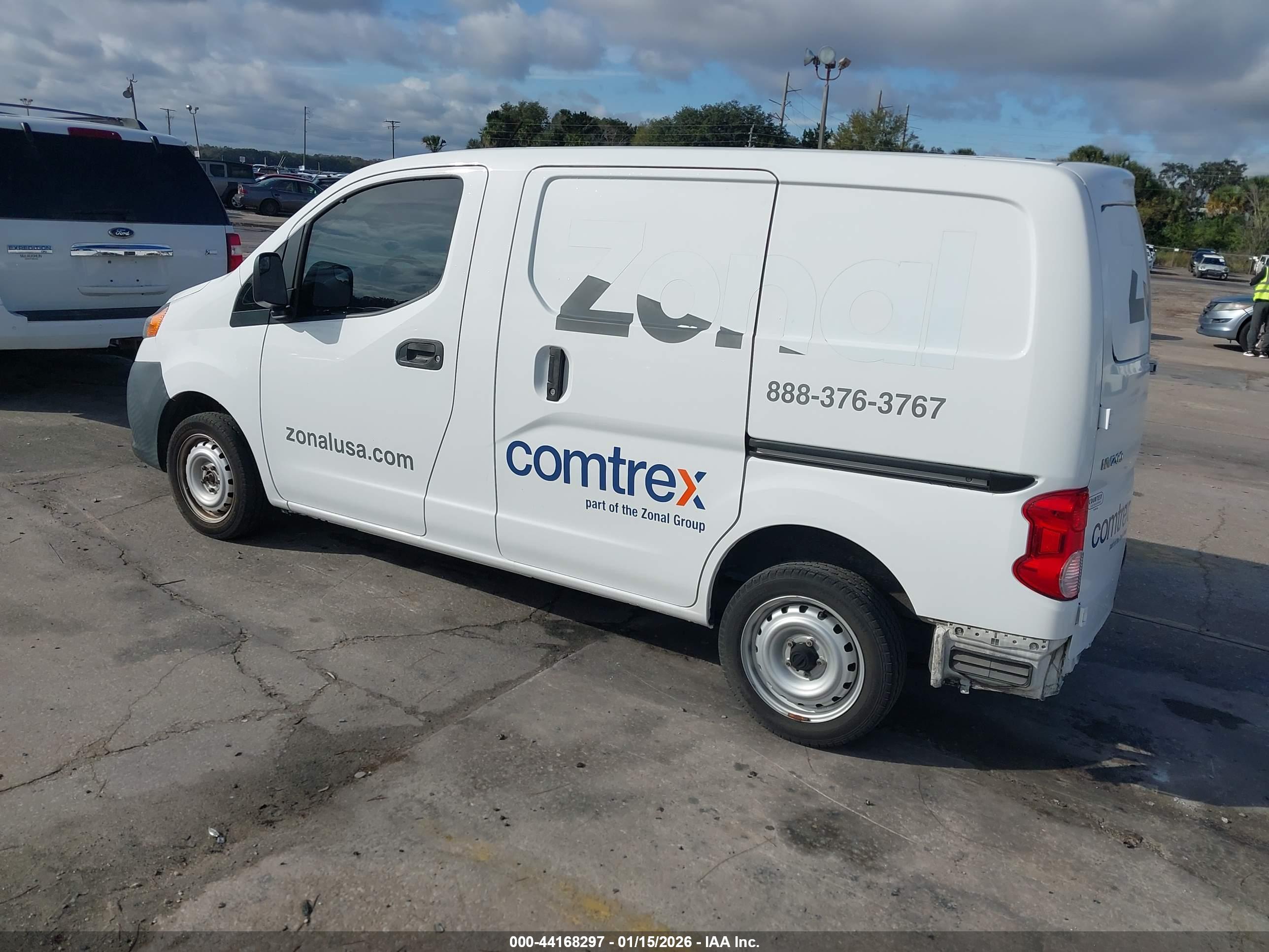 NISSAN NV200 image 3