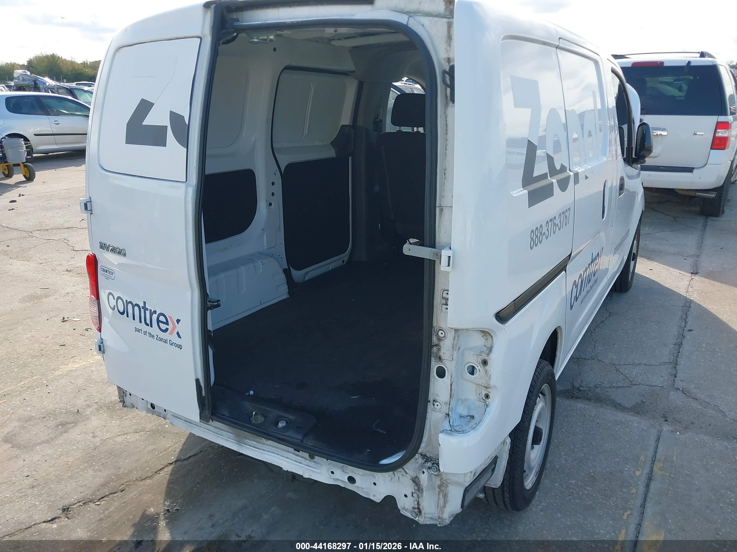NISSAN NV200 image 6