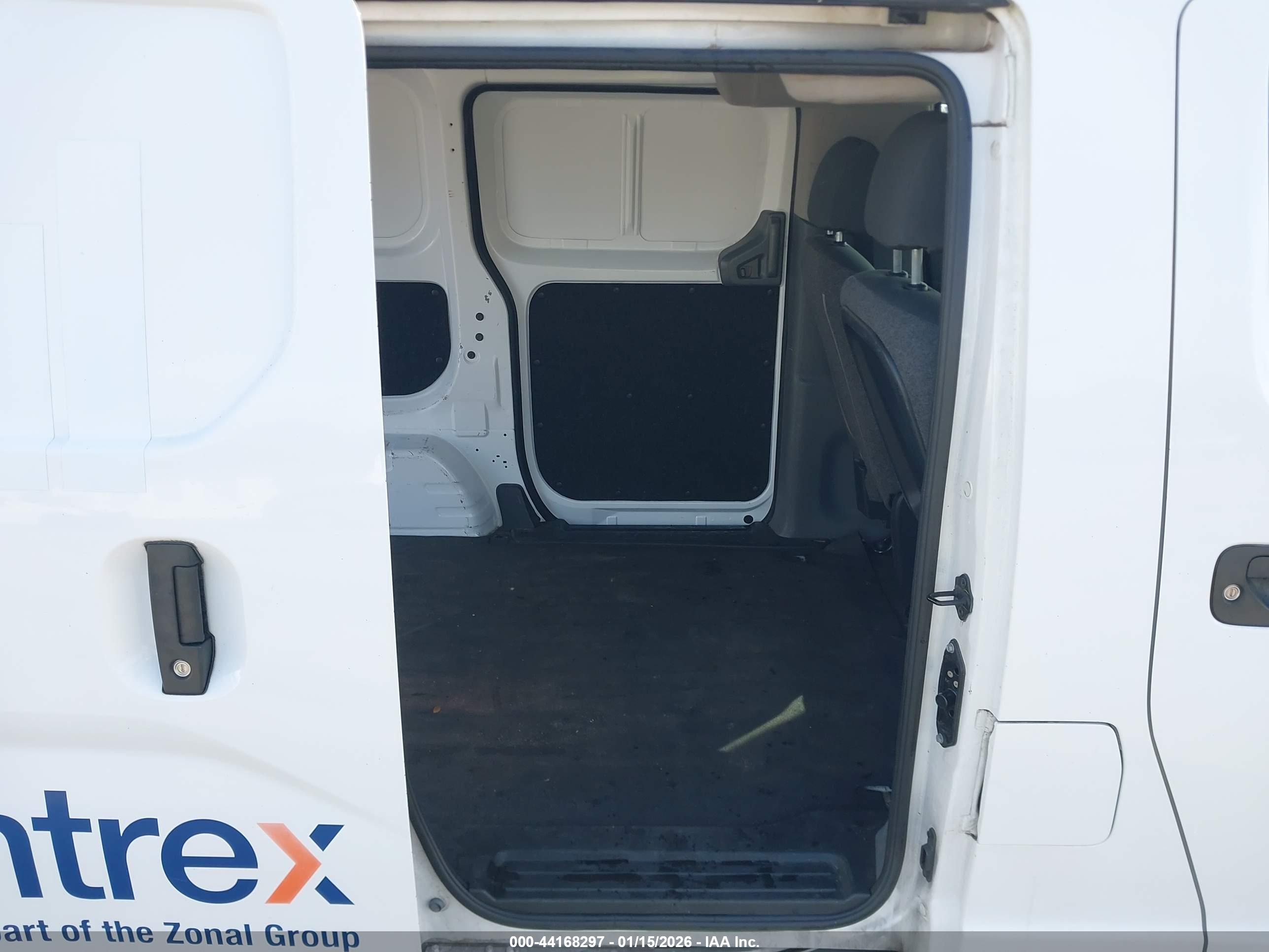 NISSAN NV200 image 8
