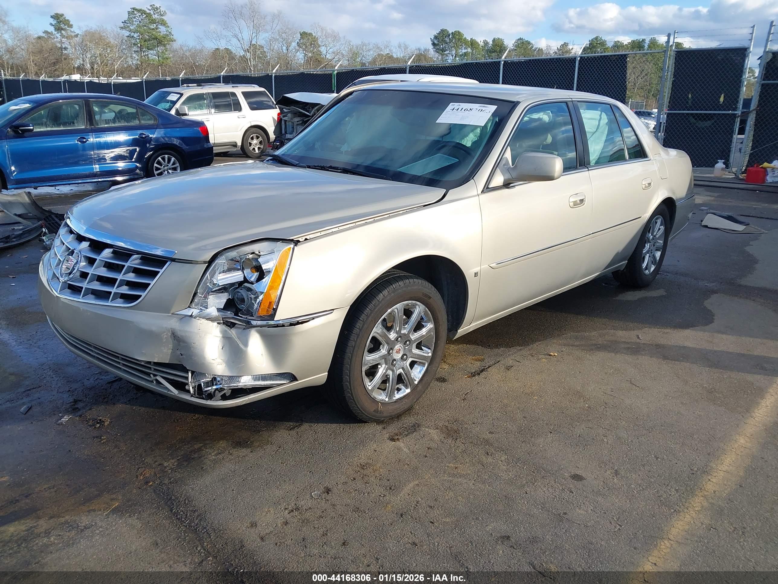 CADILLAC DTS image 2