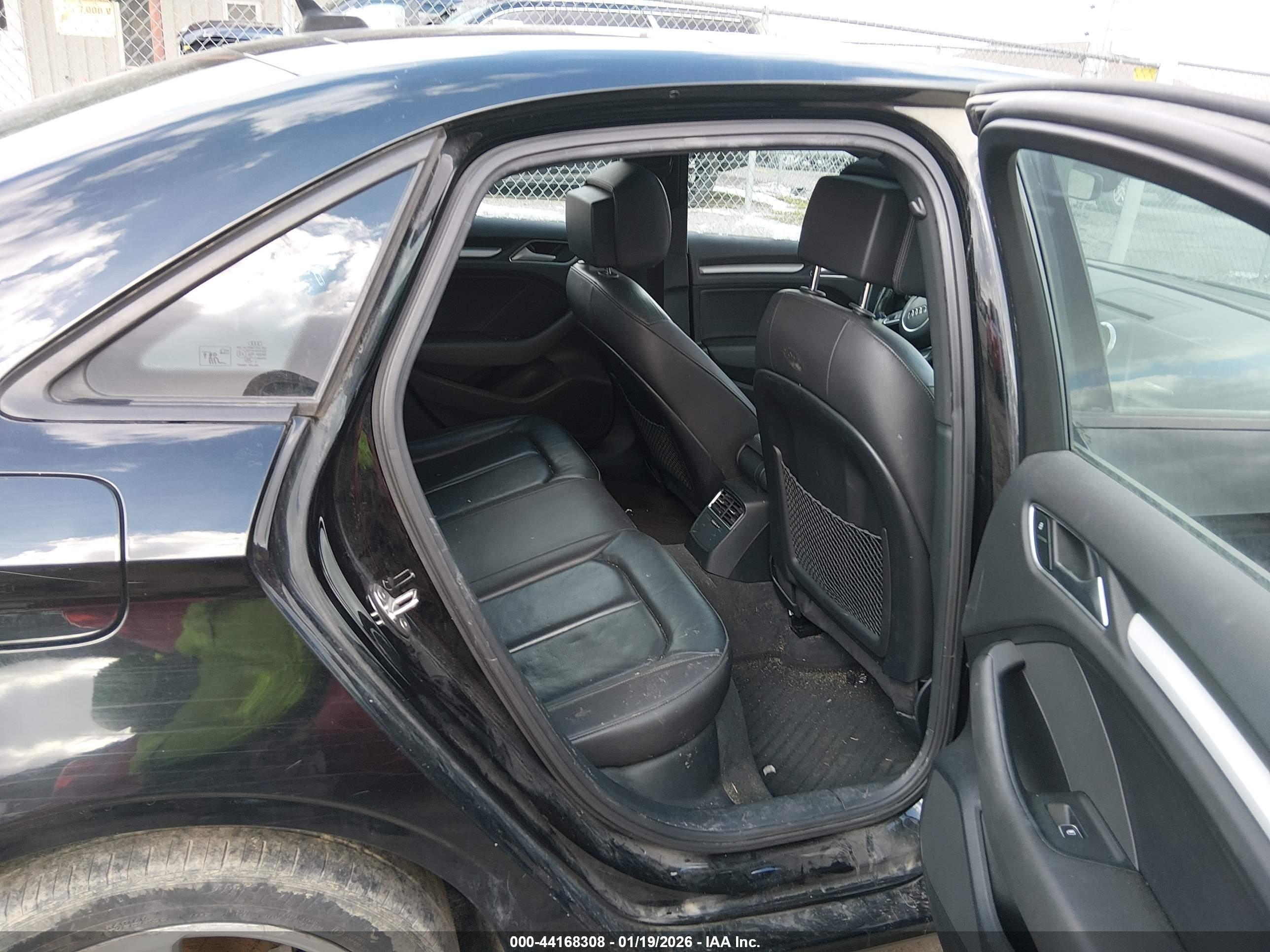AUDI A3 image 8
