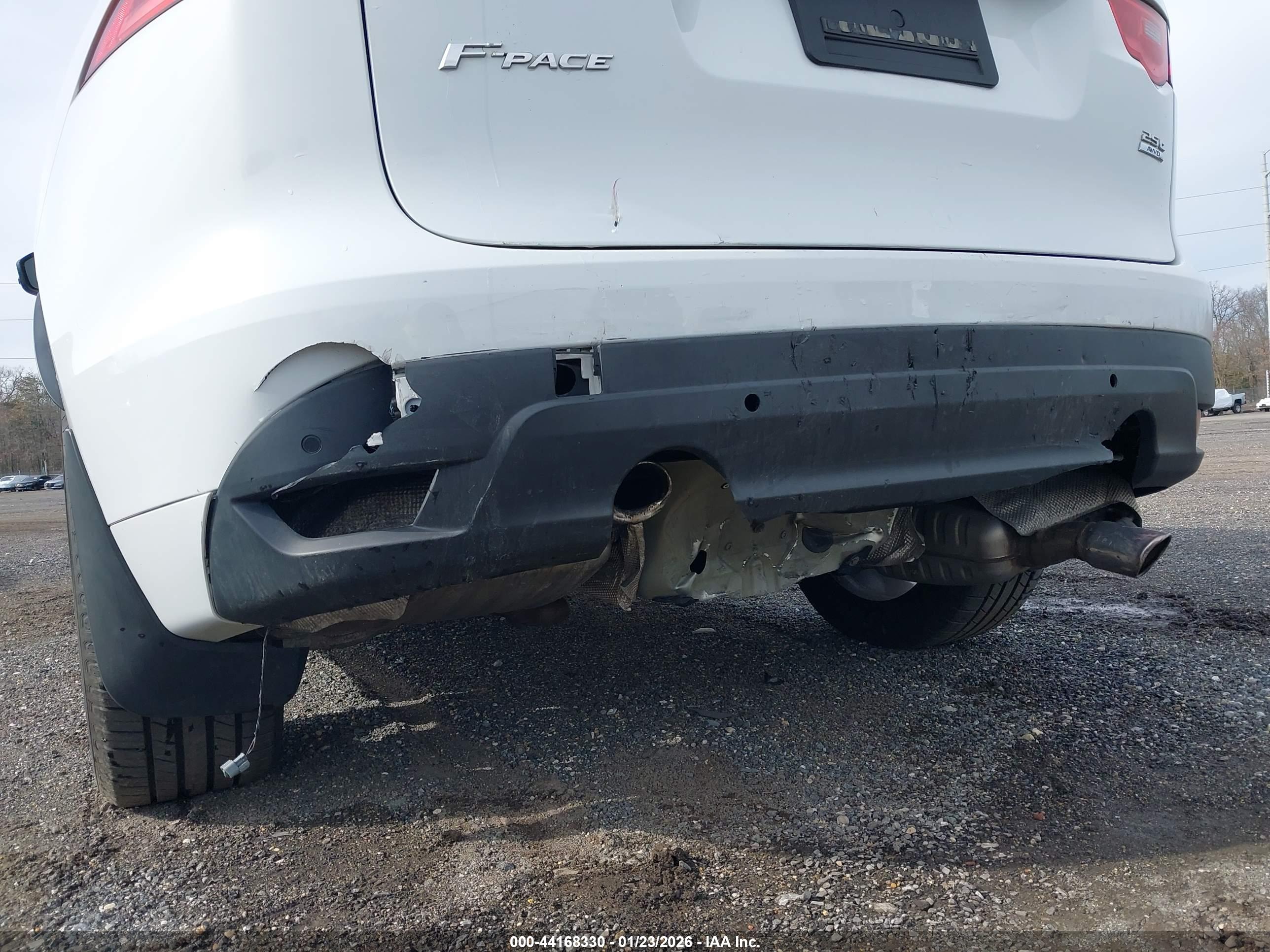 JAGUAR F-PACE image 6