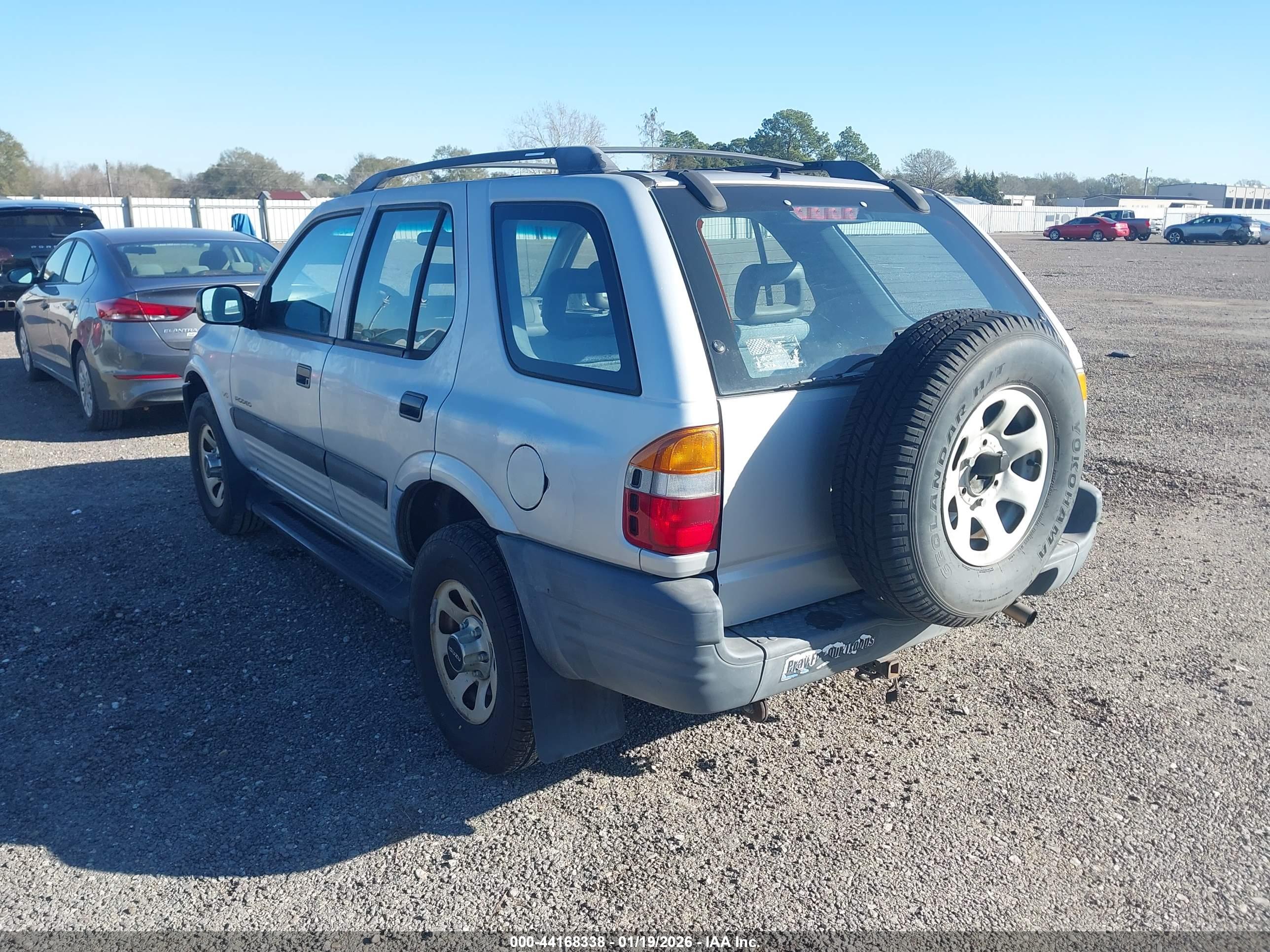 ISUZU RODEO image 3