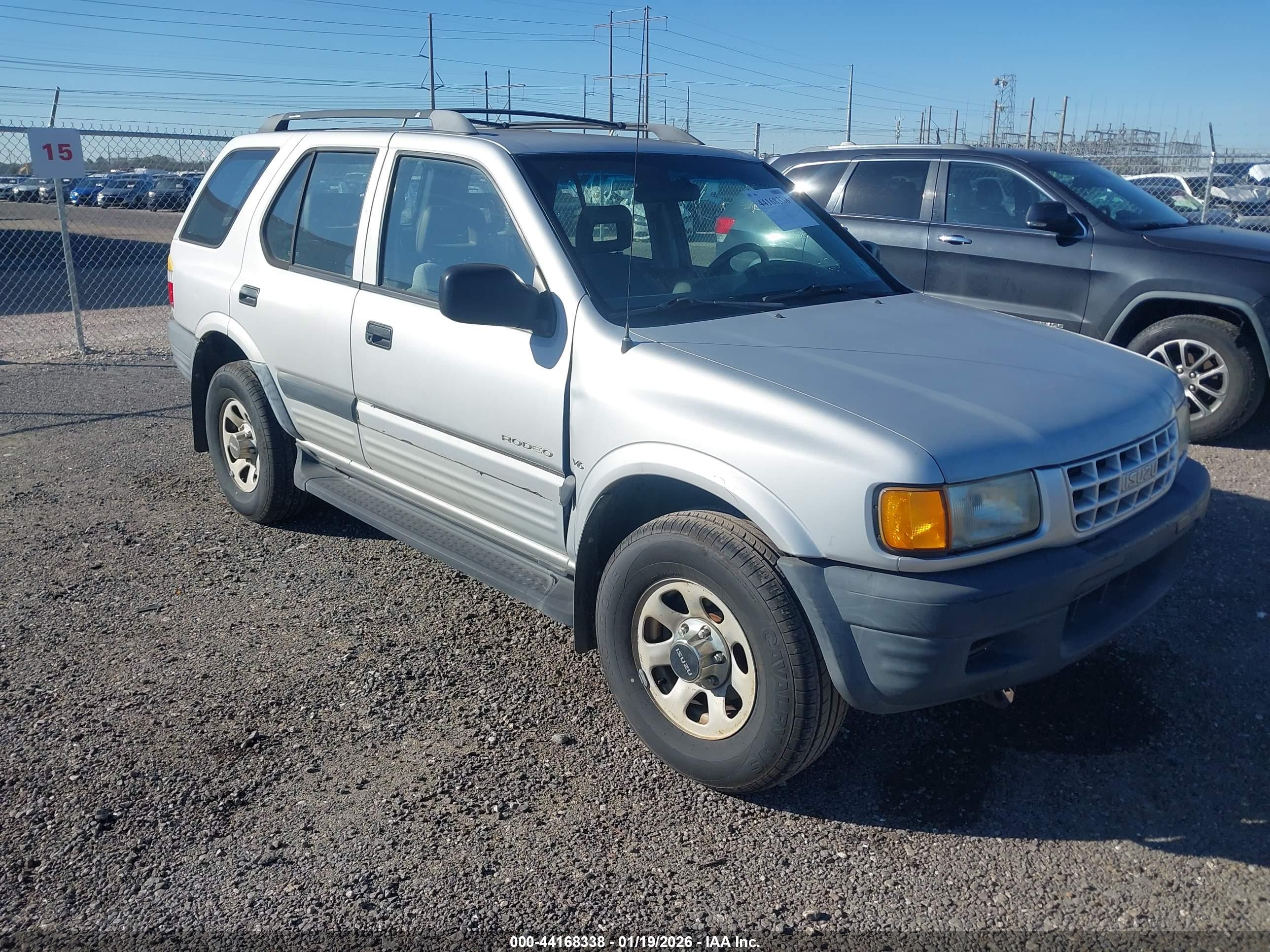 ISUZU RODEO image 6