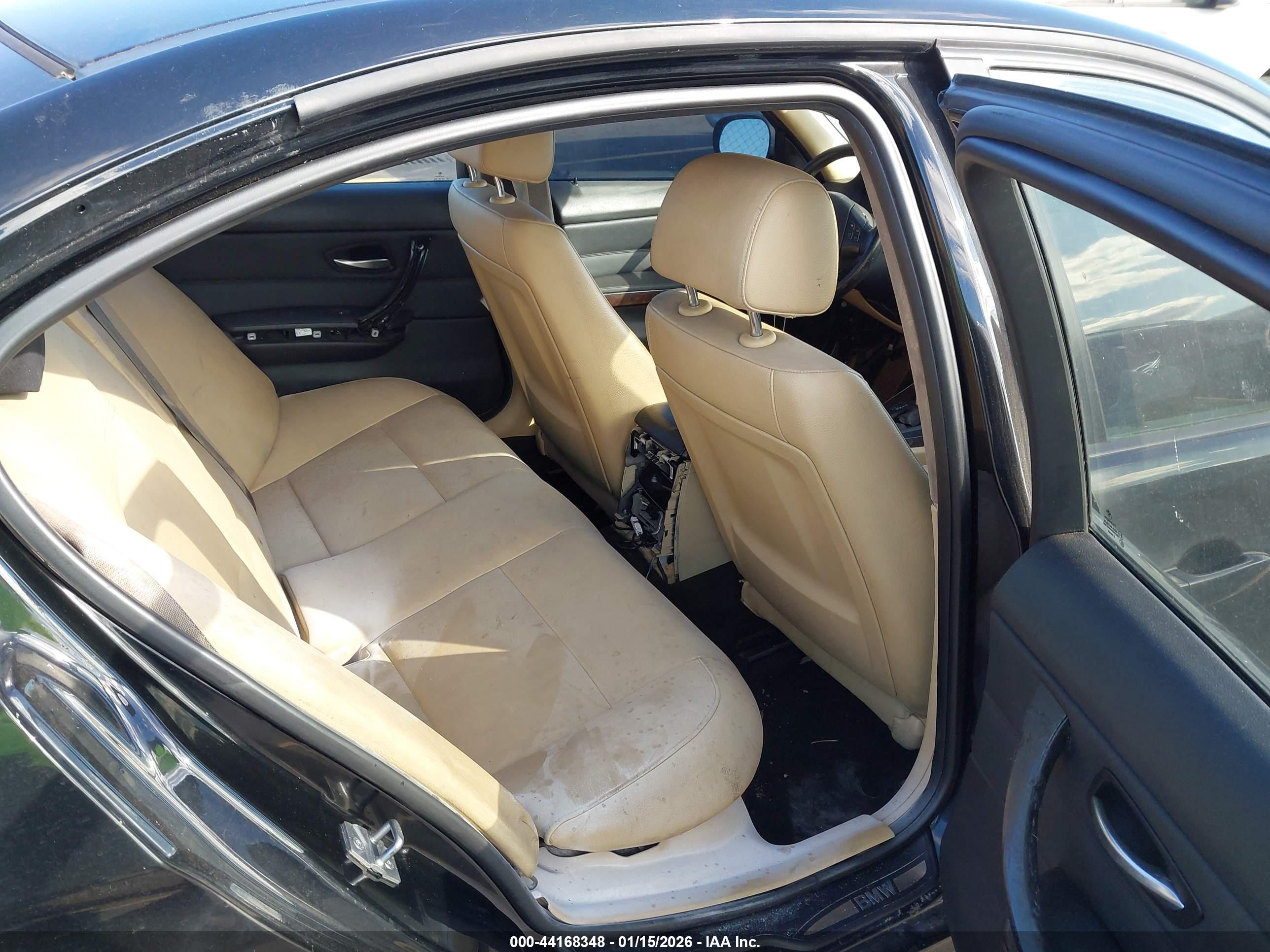 BMW 328I image 8
