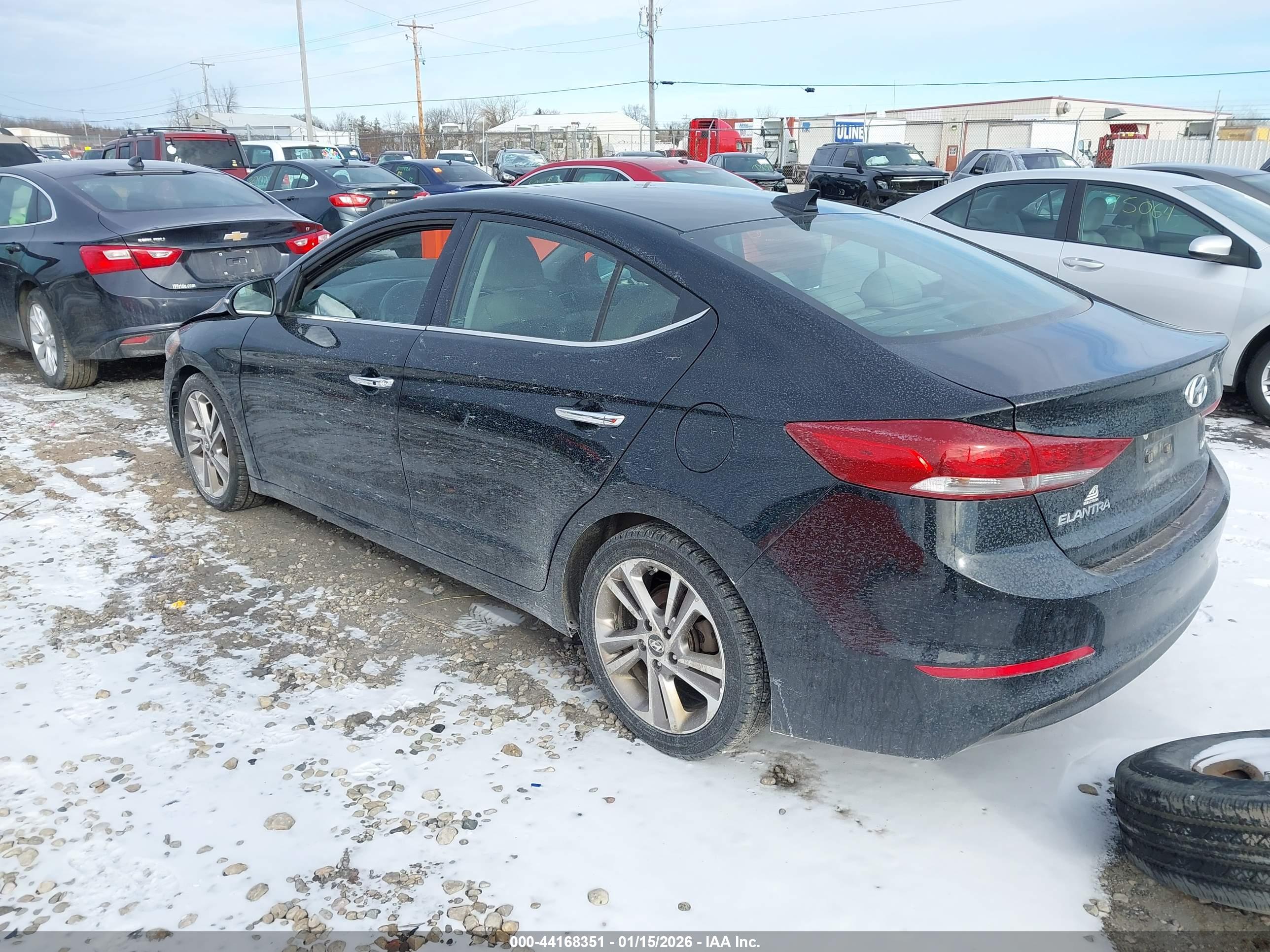 HYUNDAI ELANTRA image 3