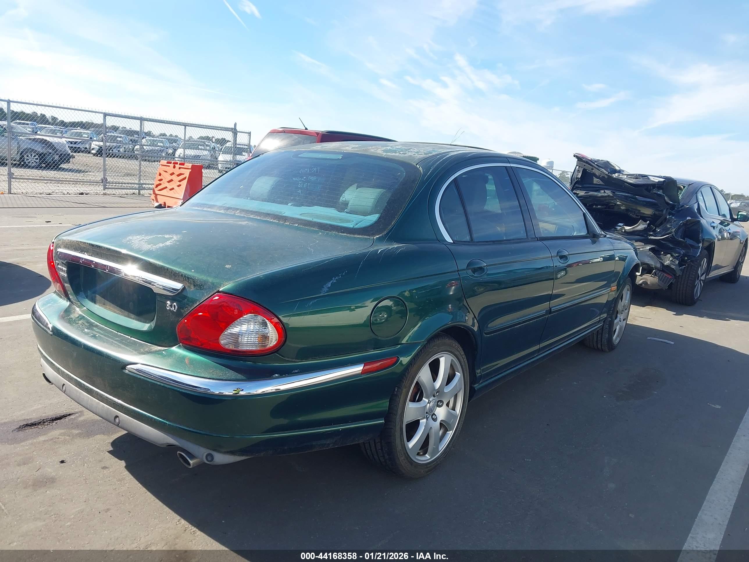 JAGUAR X-TYPE image 4
