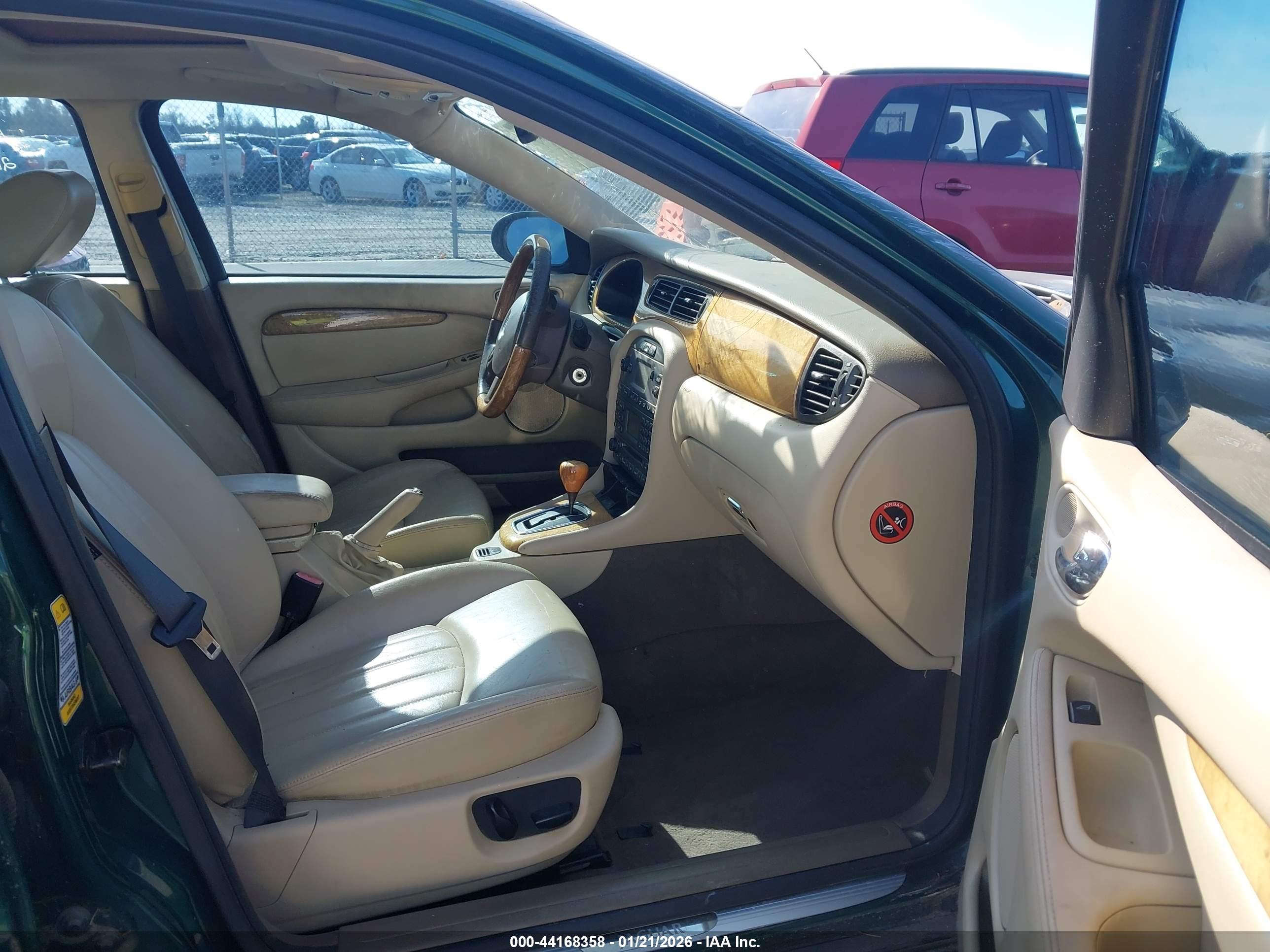 JAGUAR X-TYPE image 5