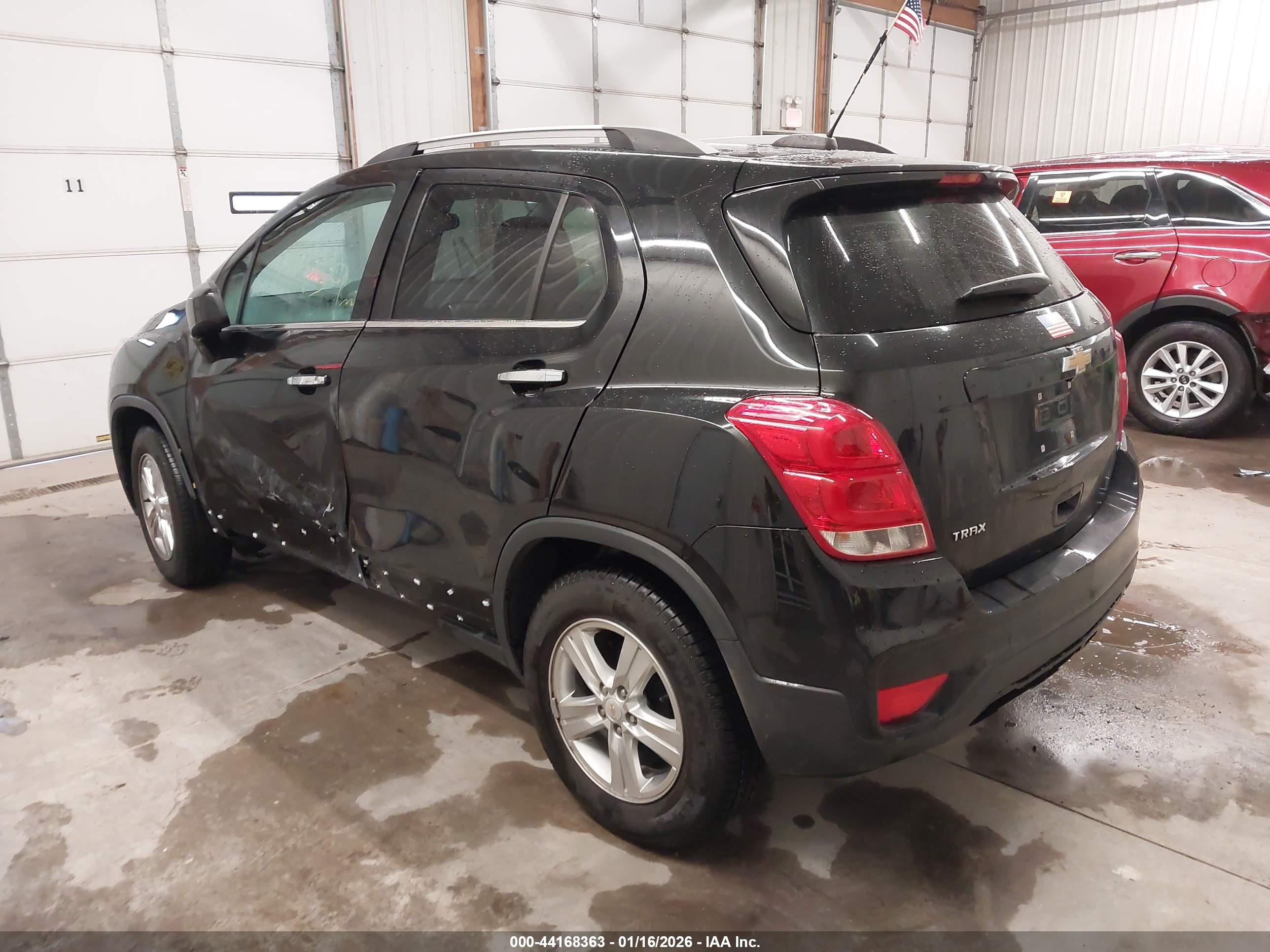 CHEVROLET TRAX image 3