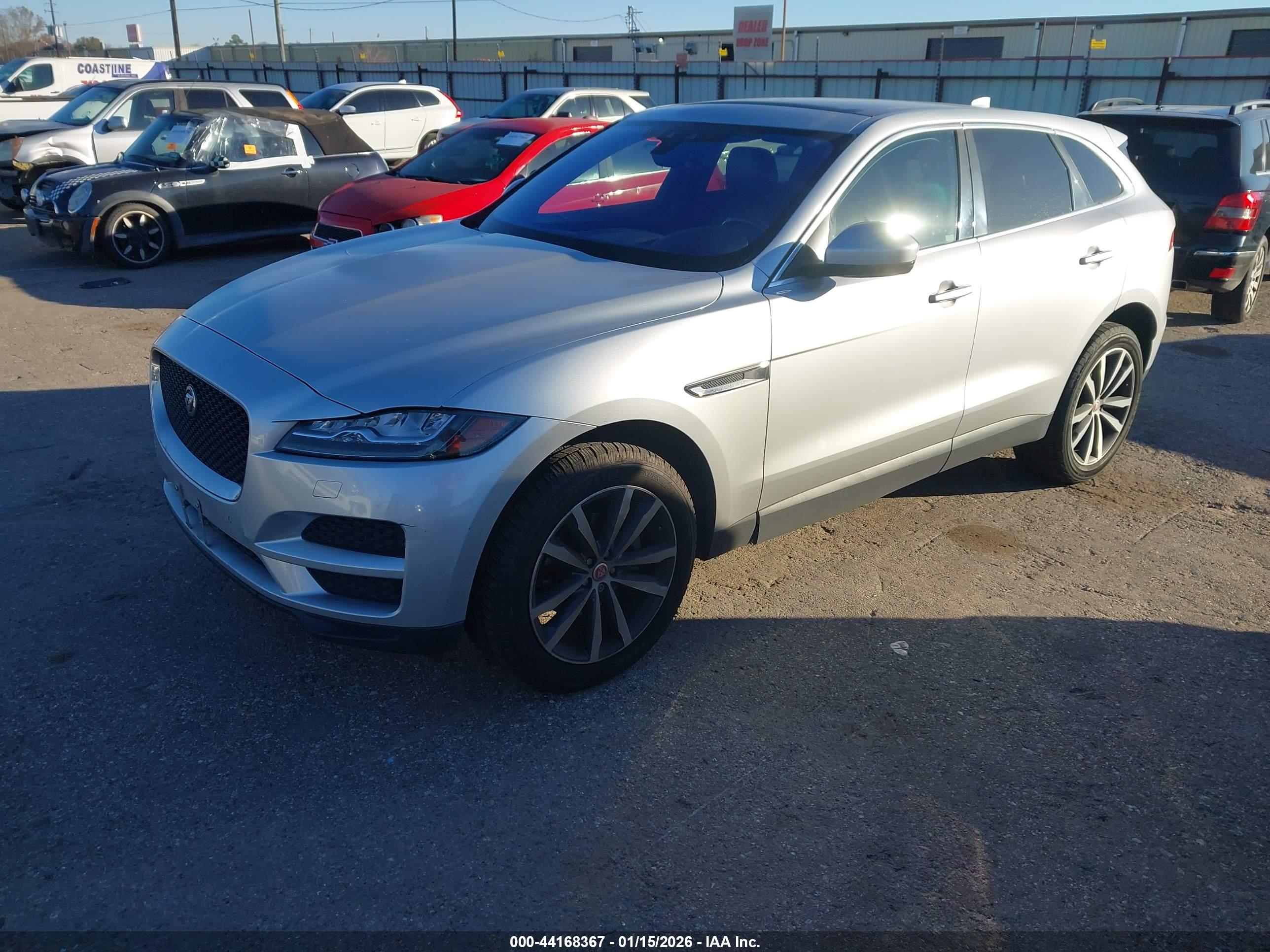 JAGUAR F-PACE image 2