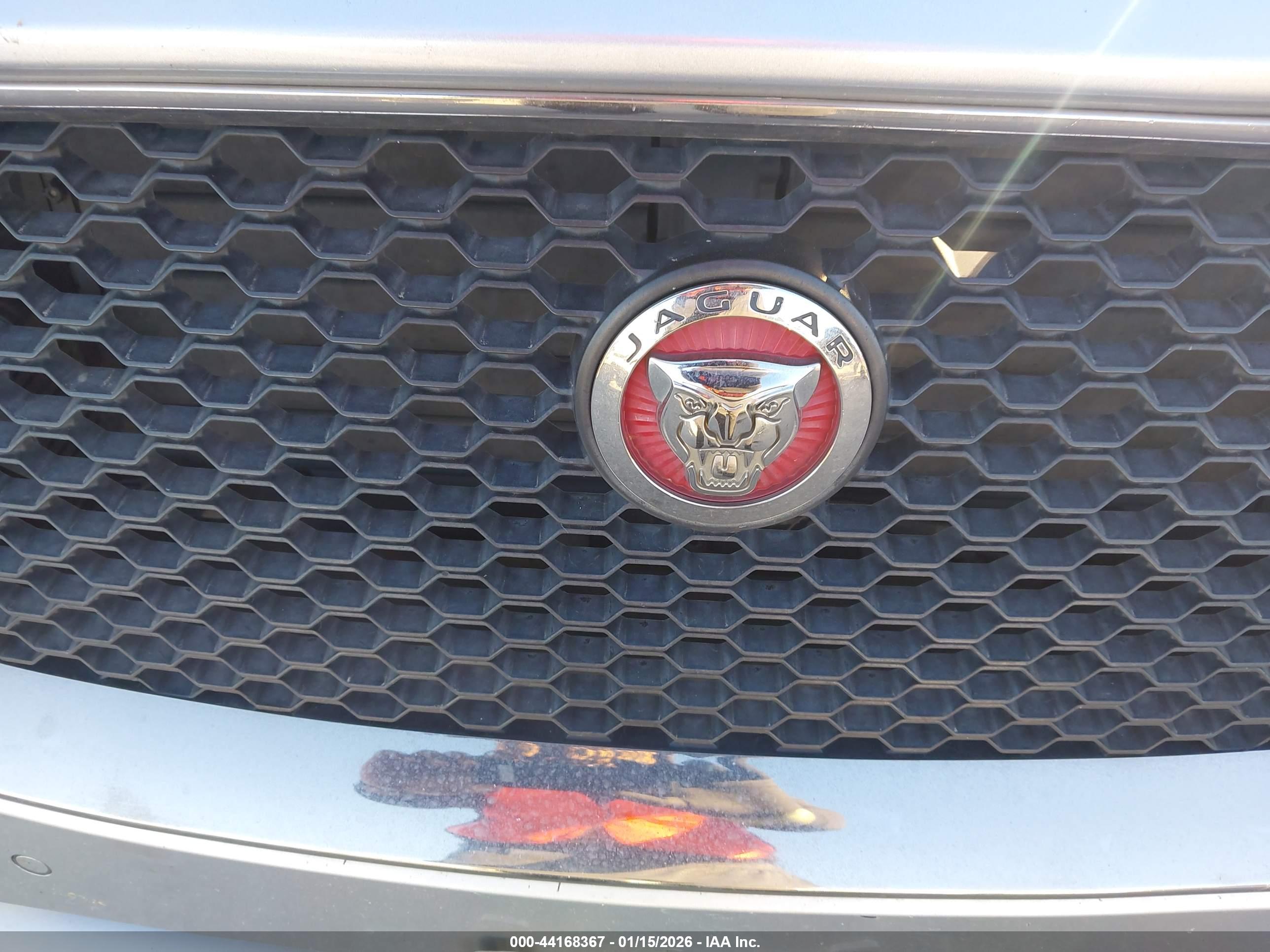 JAGUAR F-PACE image 6