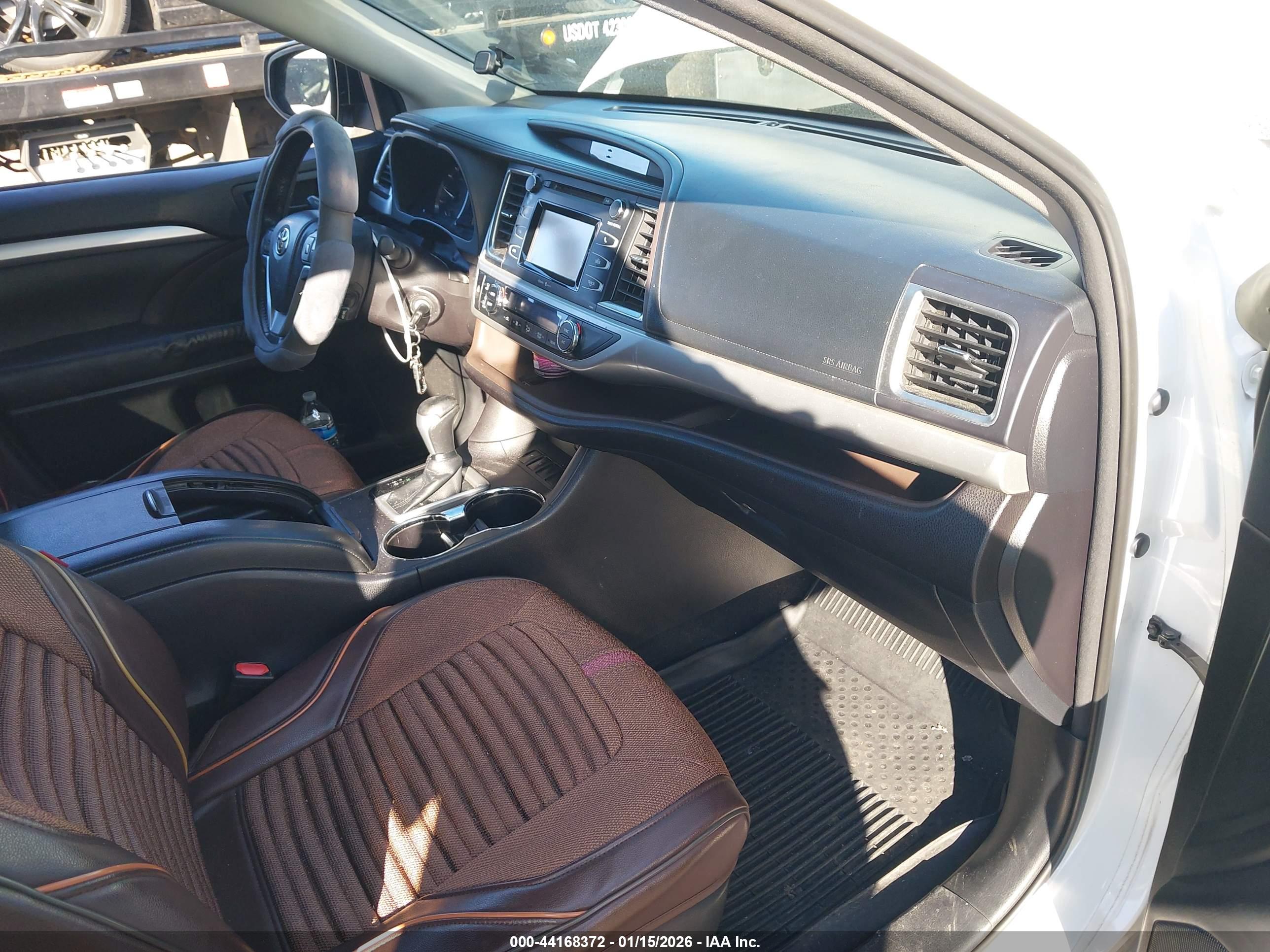 TOYOTA HIGHLANDER image 5