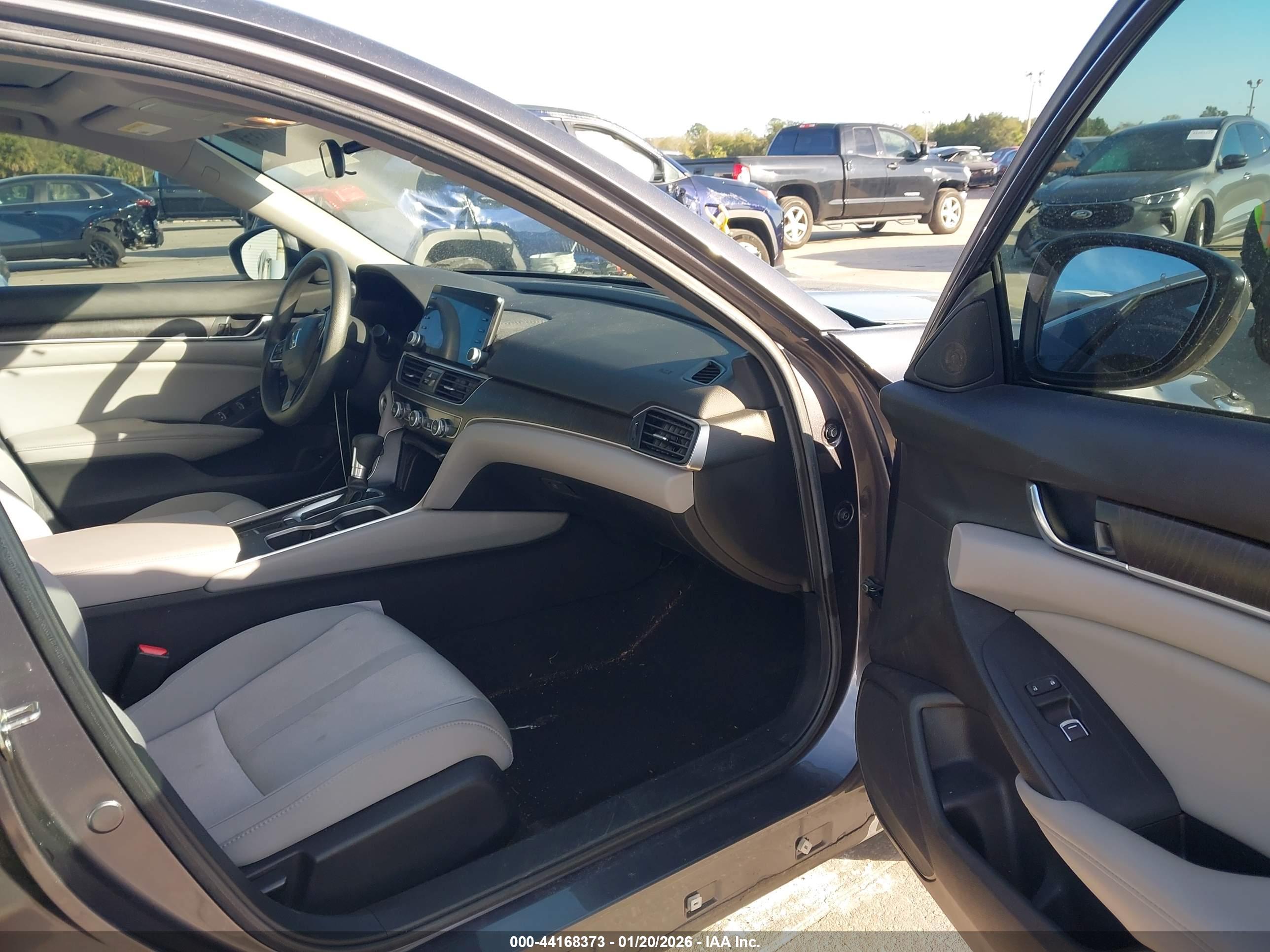HONDA ACCORD image 5