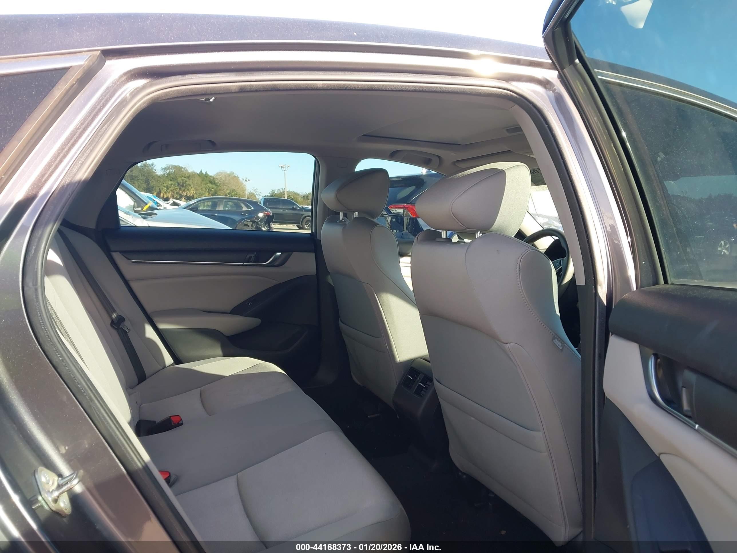 HONDA ACCORD image 8