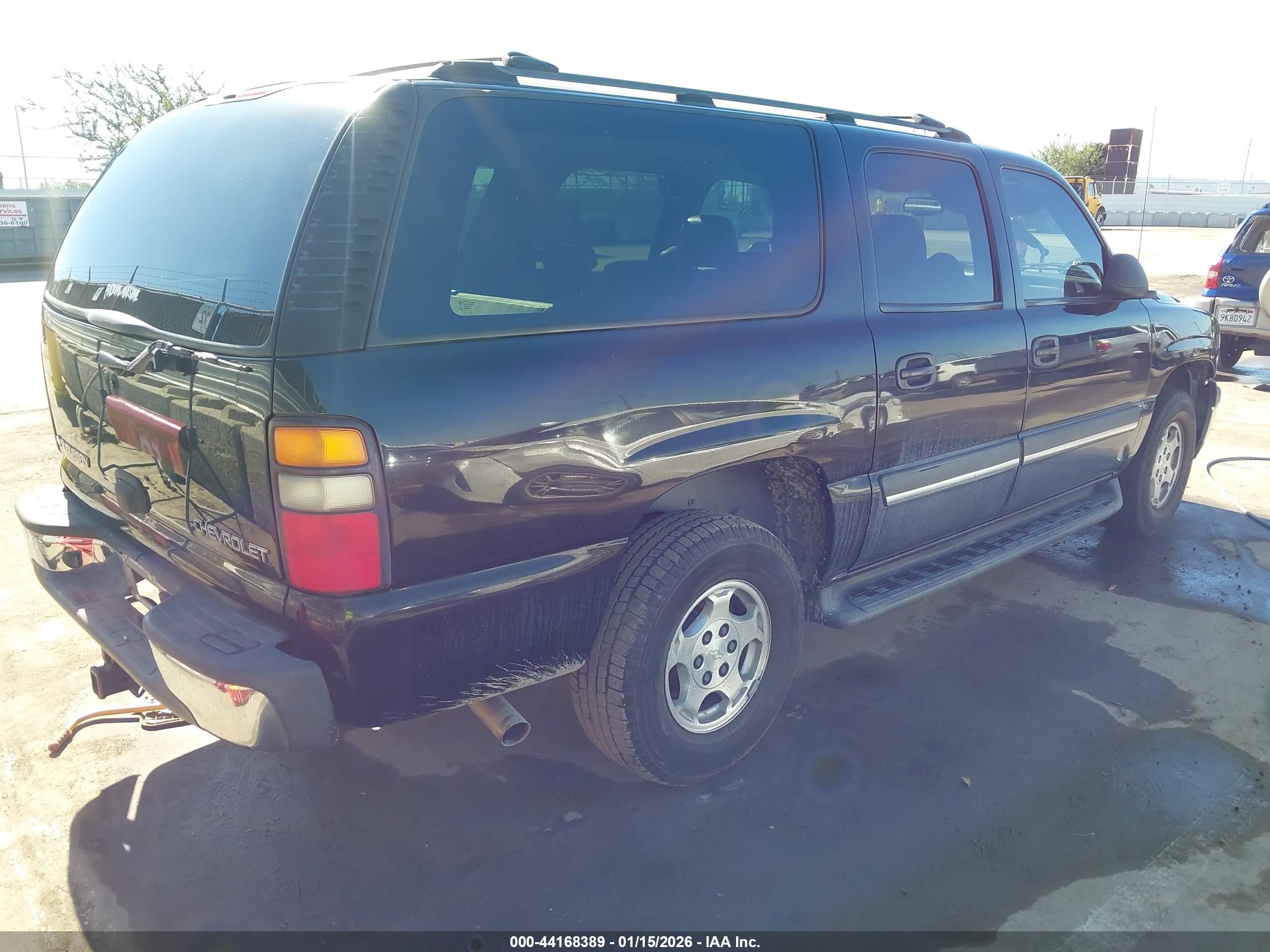 CHEVROLET SUBURBAN image 4