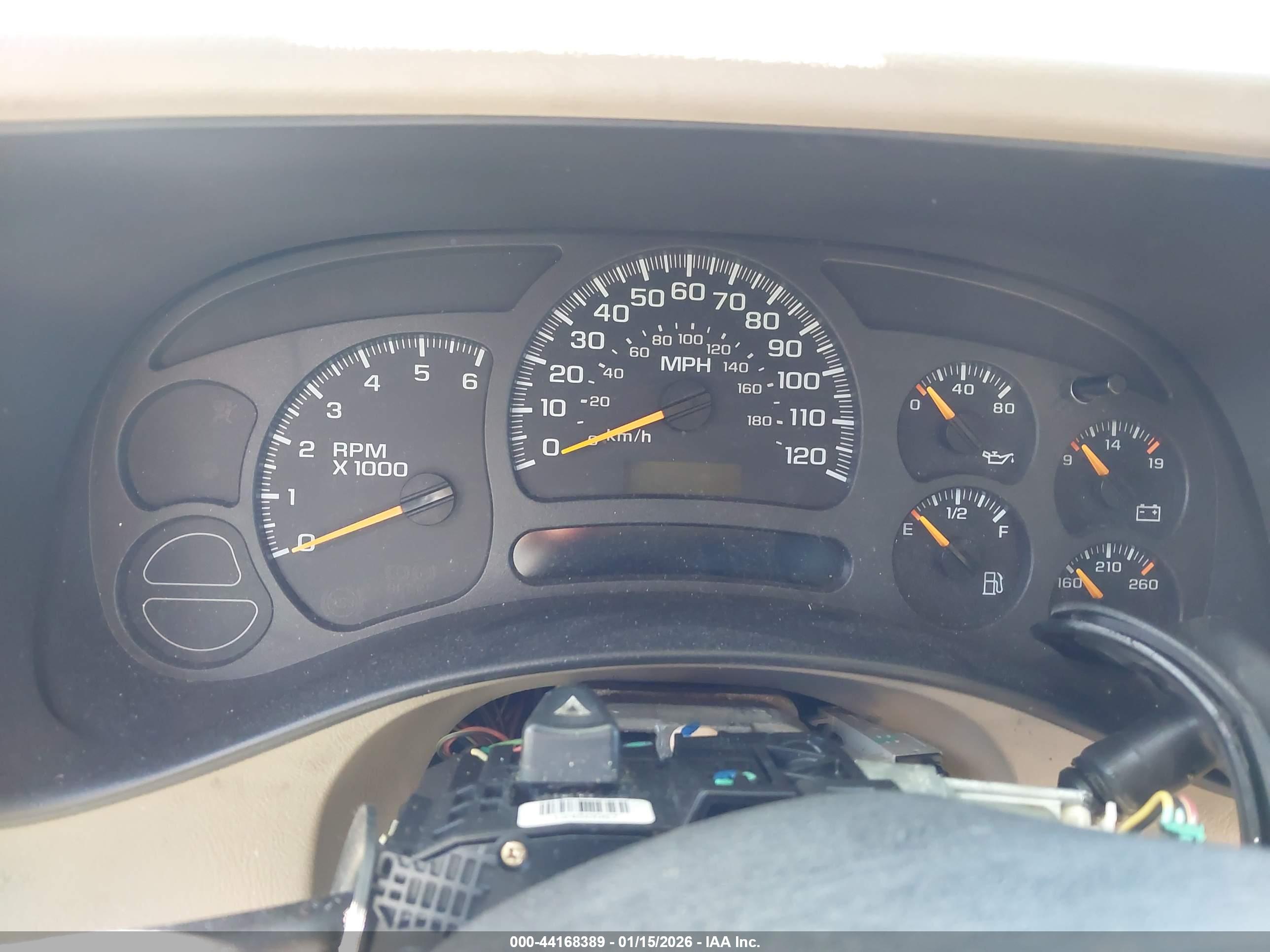 CHEVROLET SUBURBAN image 7