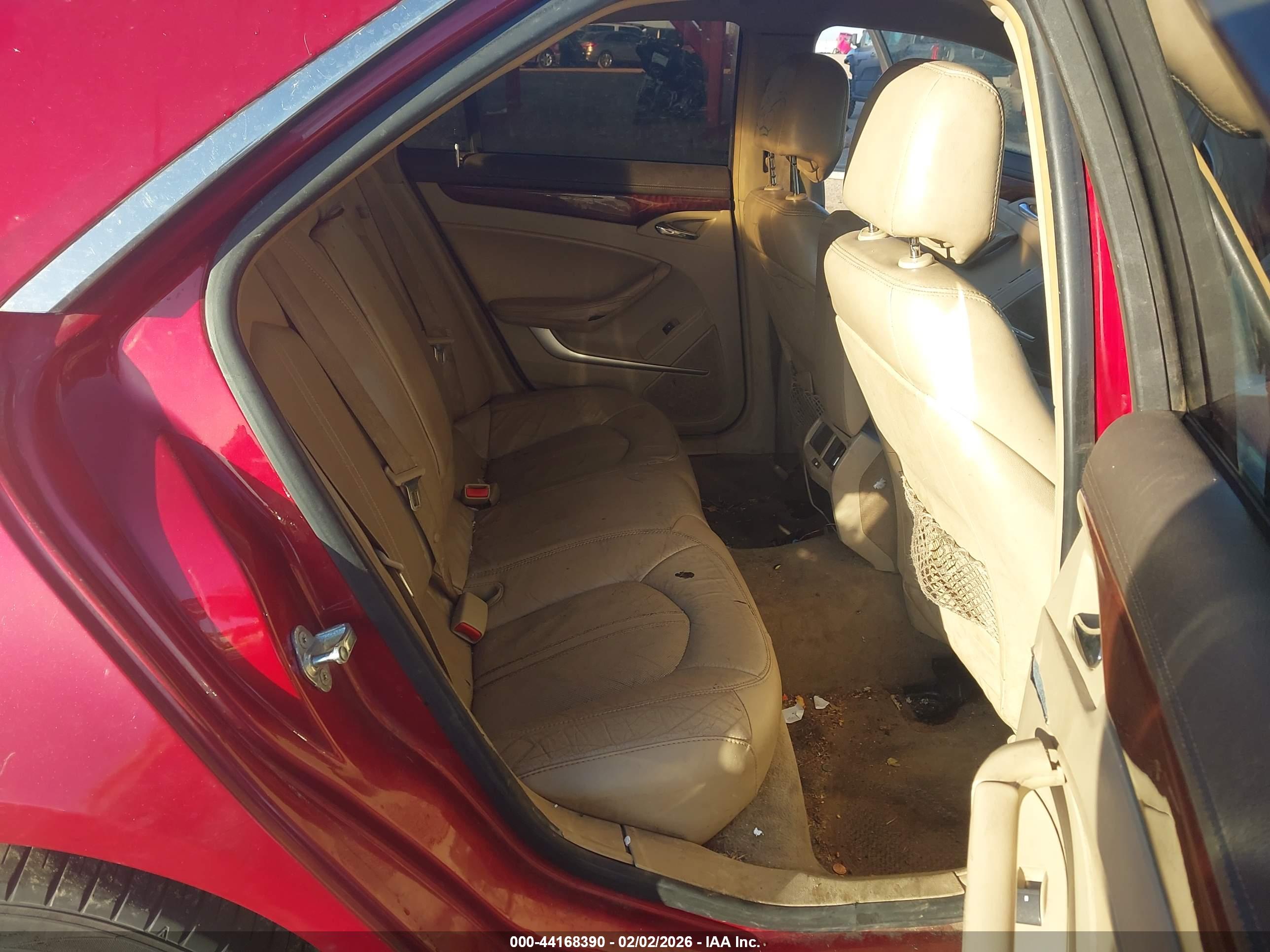 CADILLAC CTS image 8