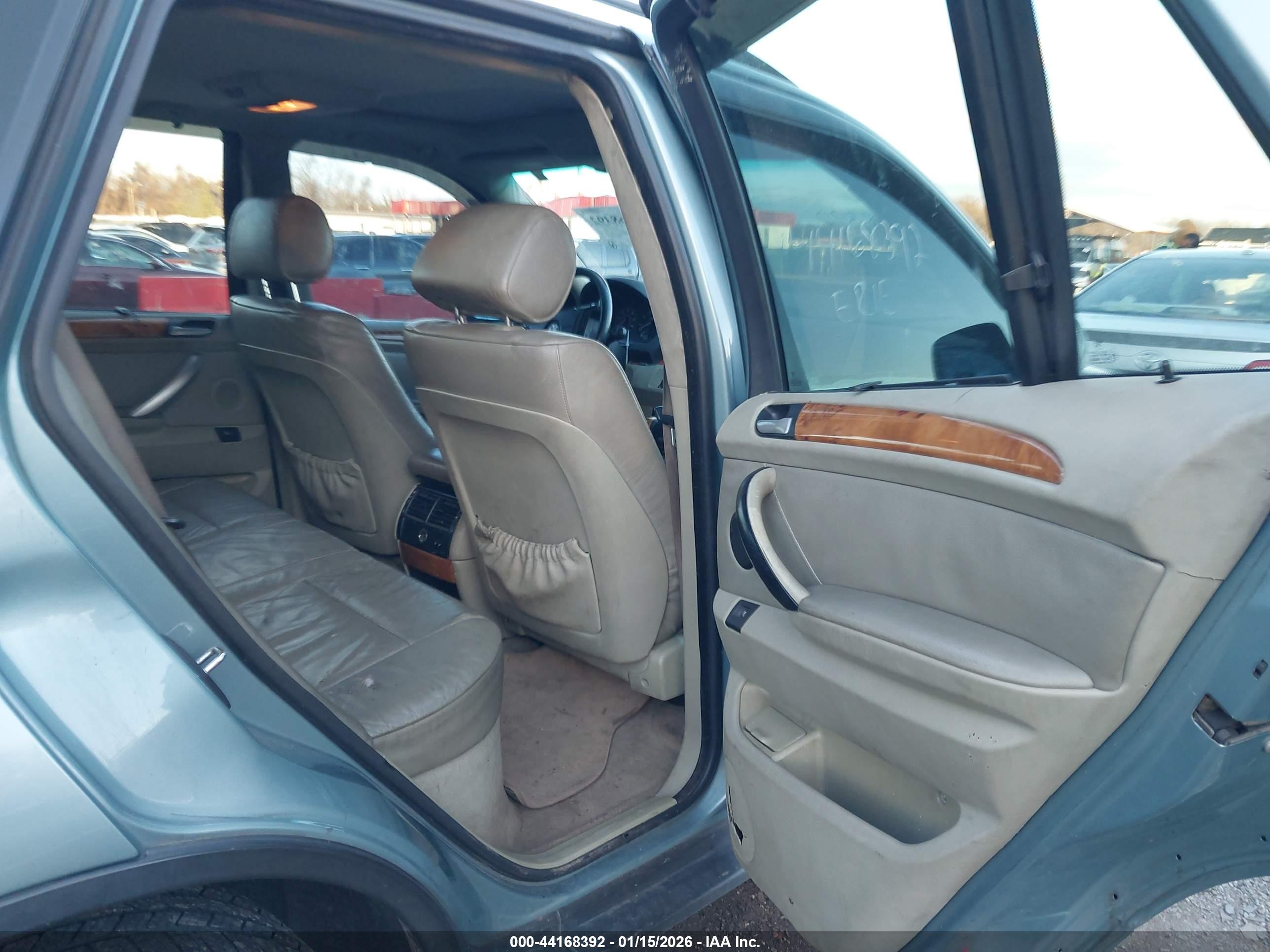 BMW X5 image 8