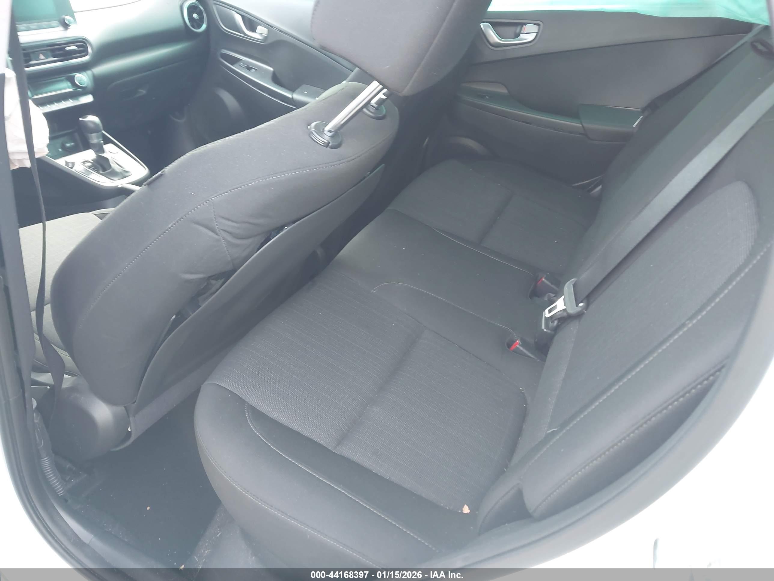 HYUNDAI KONA image 8
