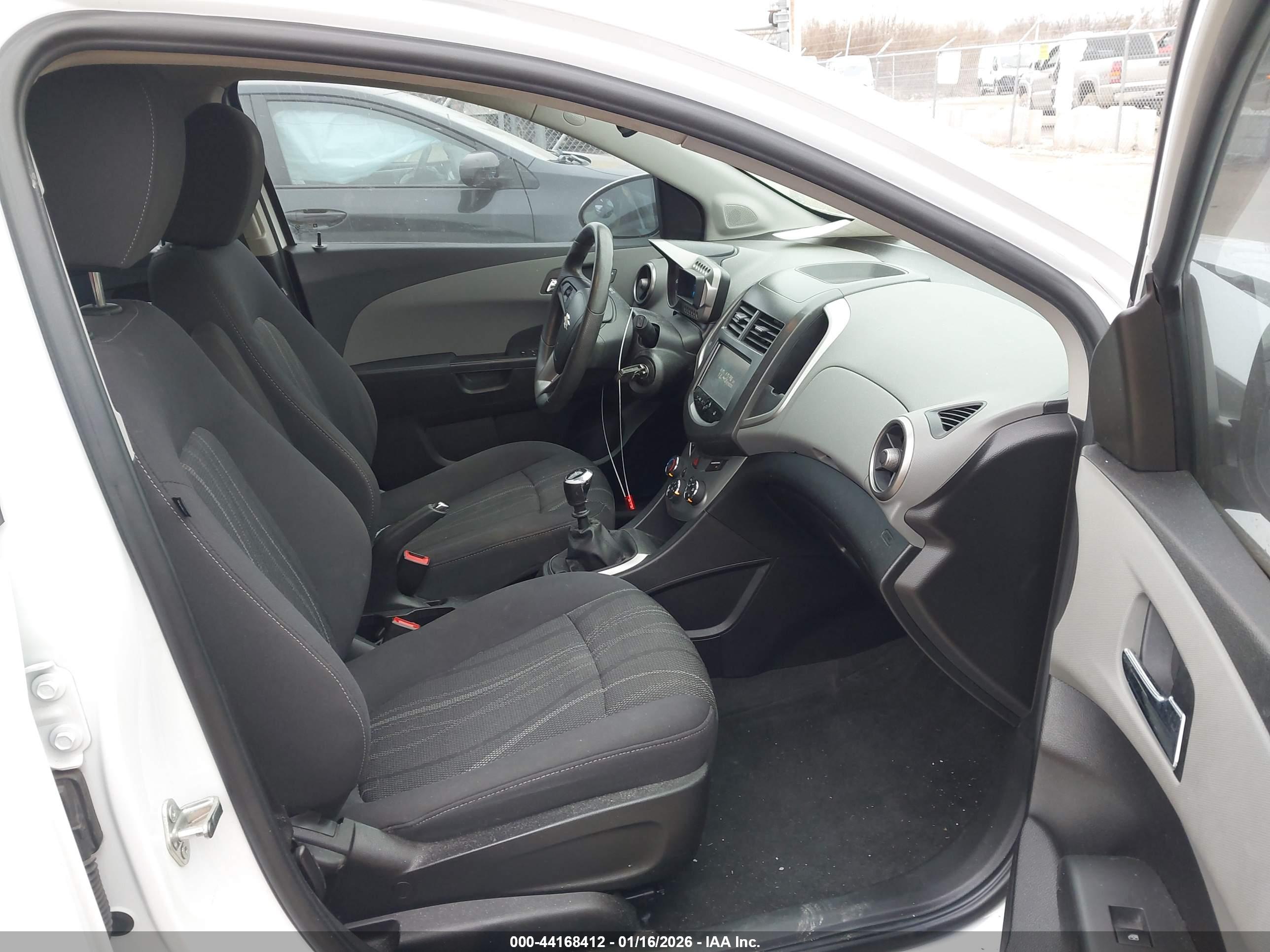 CHEVROLET SONIC image 5