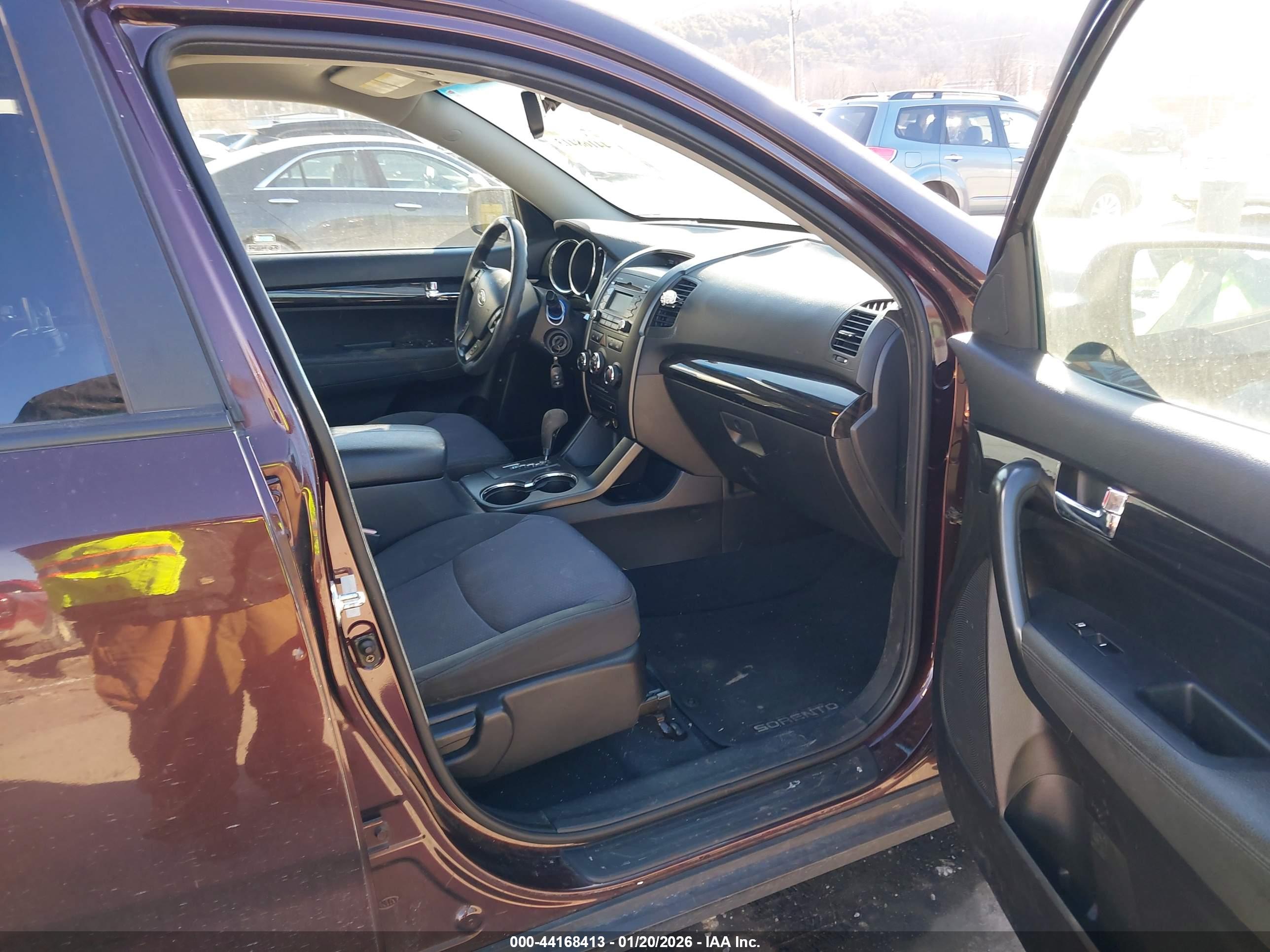 KIA SORENTO image 5