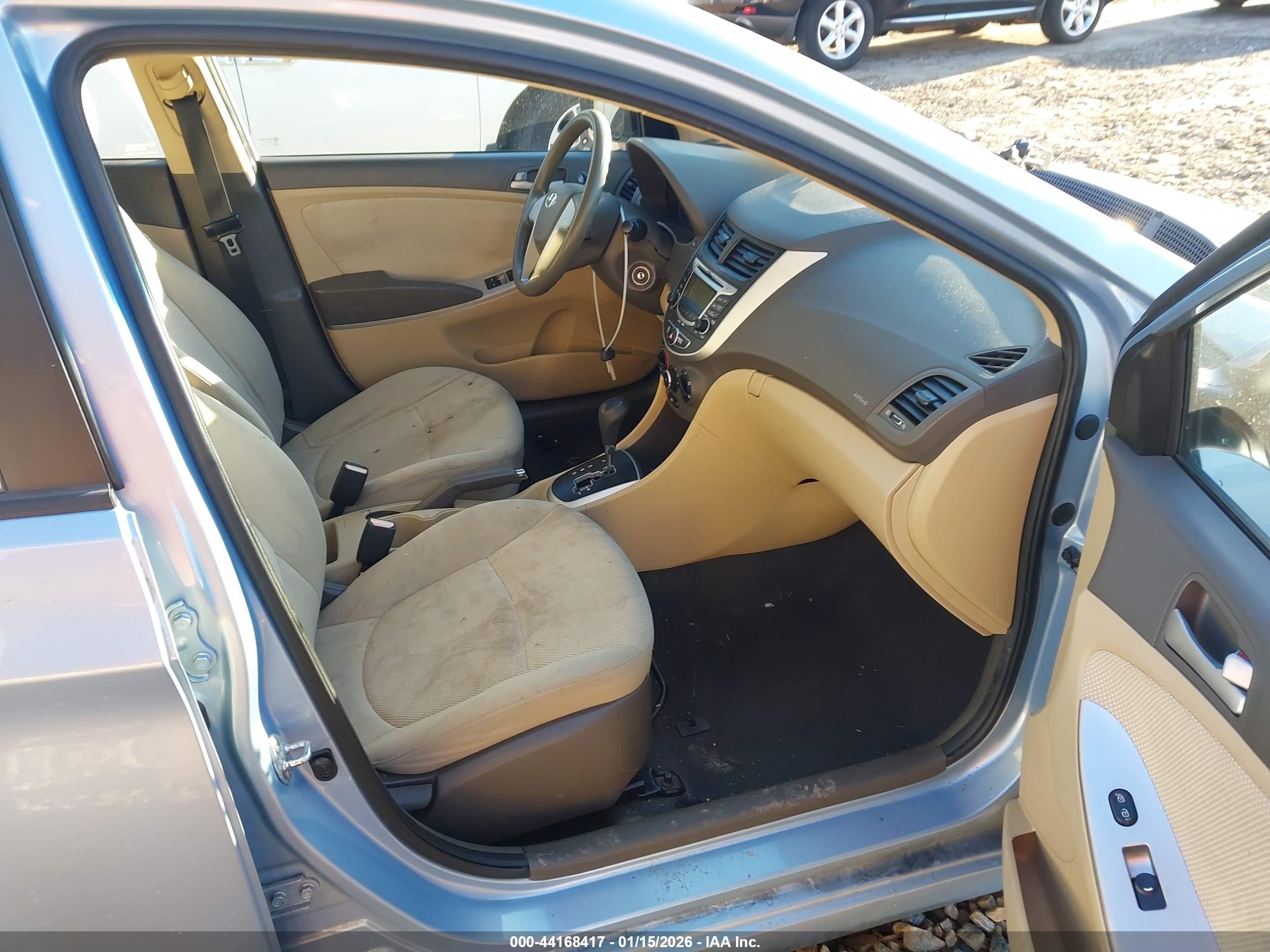 HYUNDAI ACCENT image 5