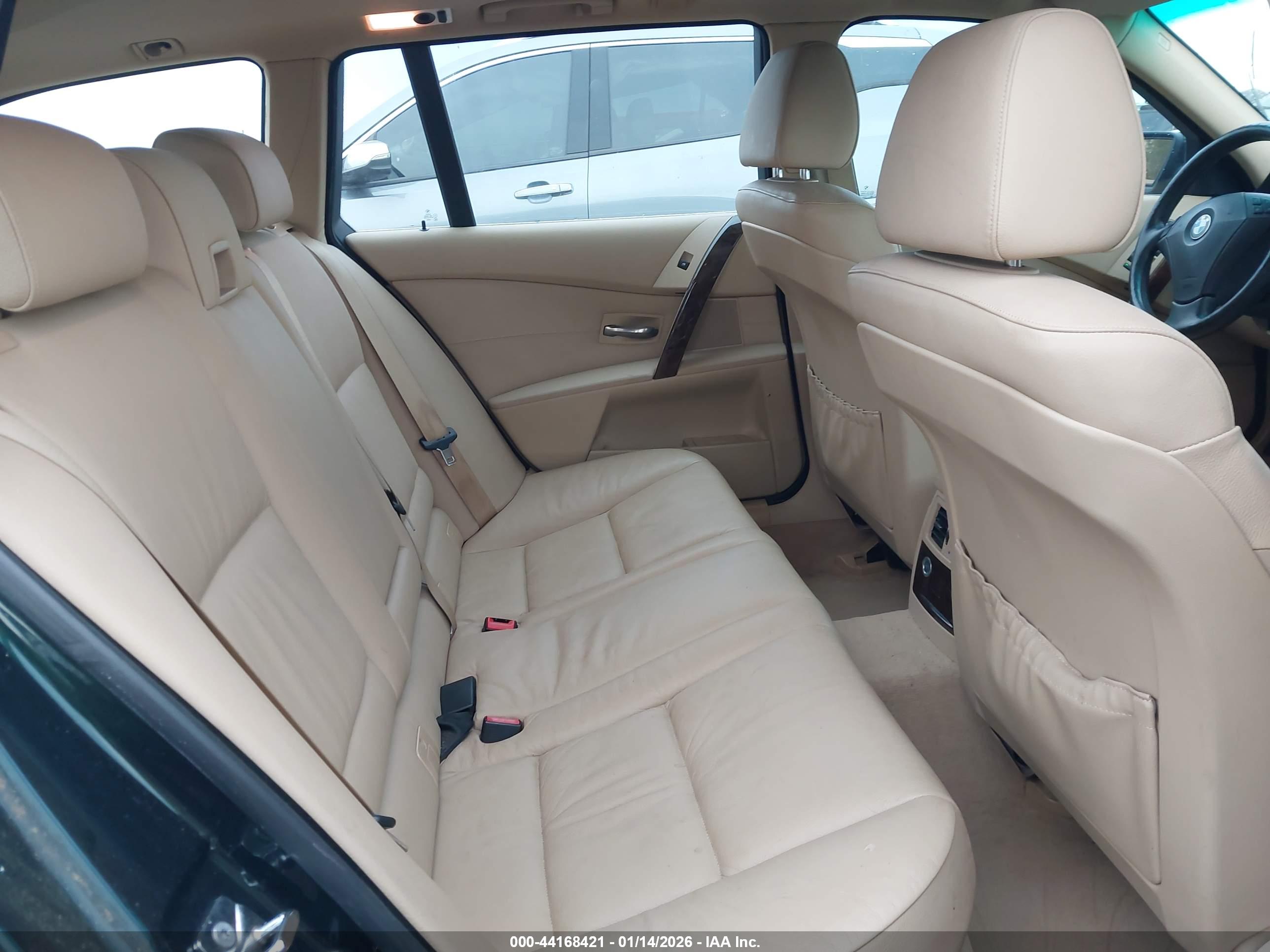 BMW 530XIT image 8